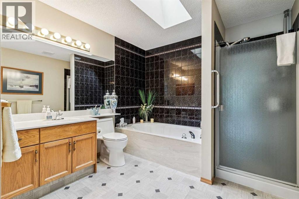 47 Sunlake Close SE - 14