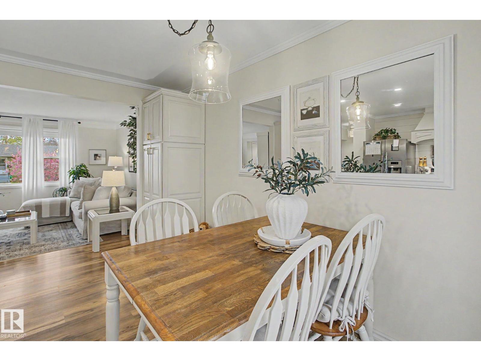 11918 43 ST NW - 14