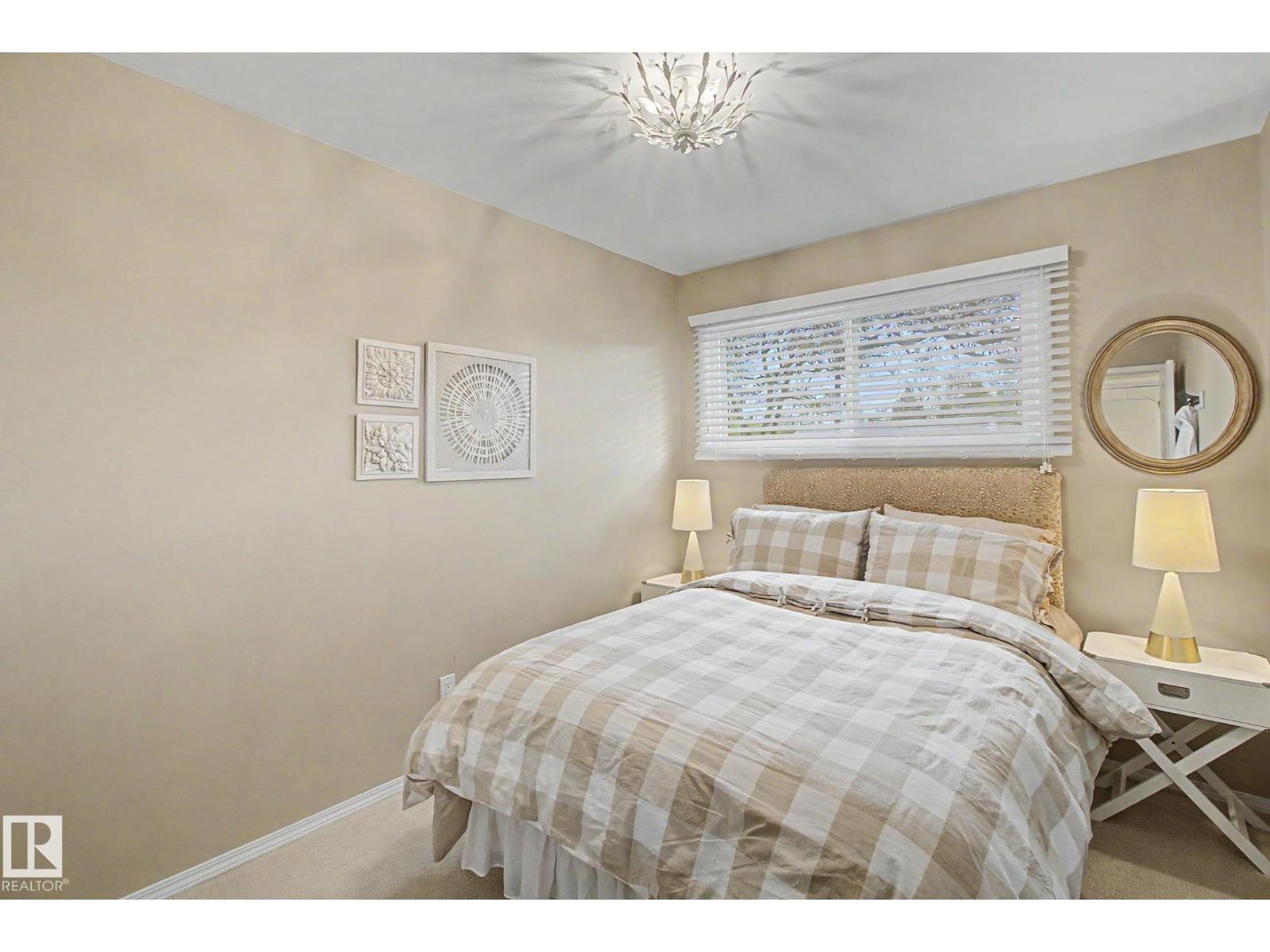 11918 43 ST NW - 16