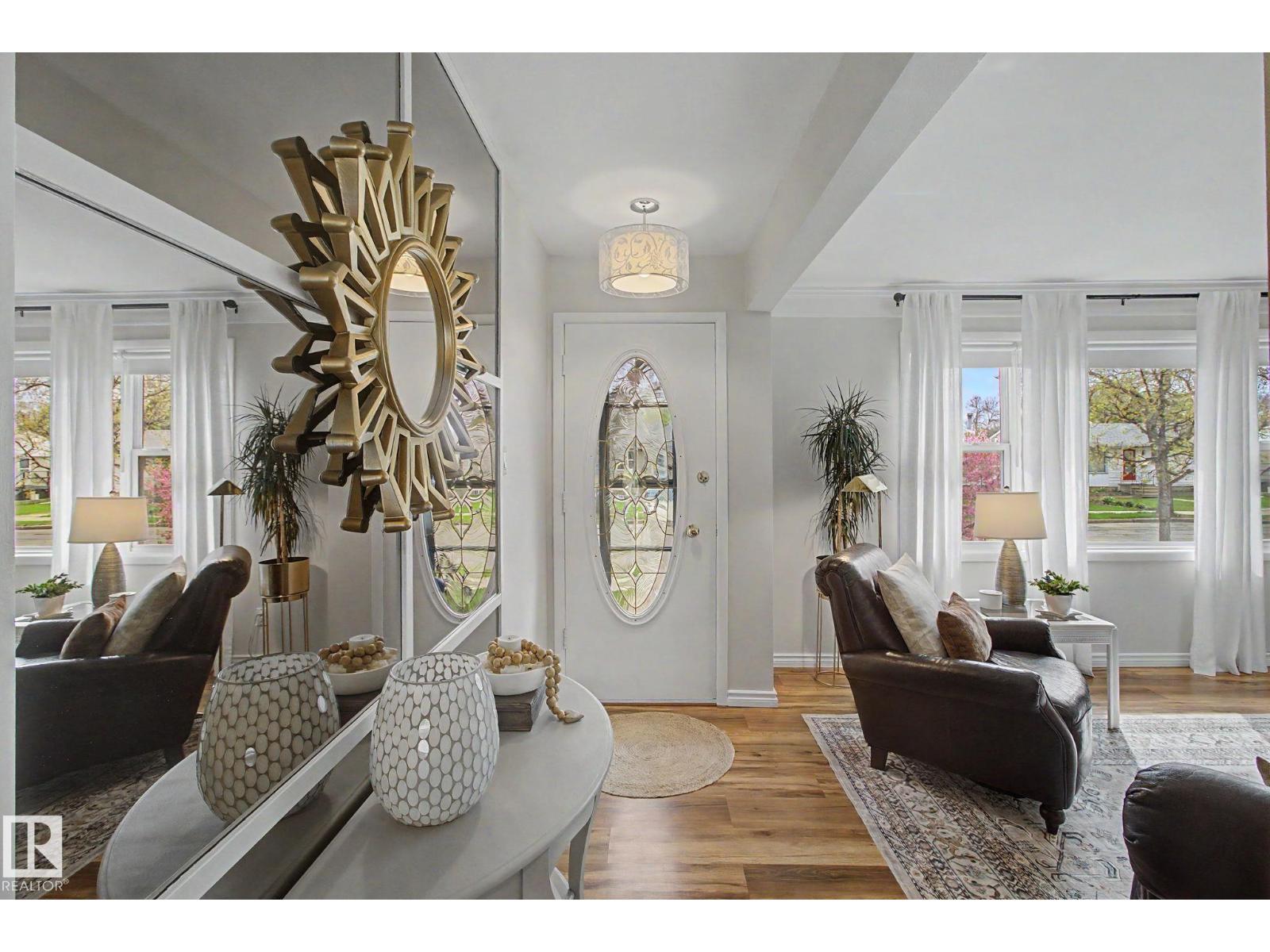 11918 43 ST NW - 4