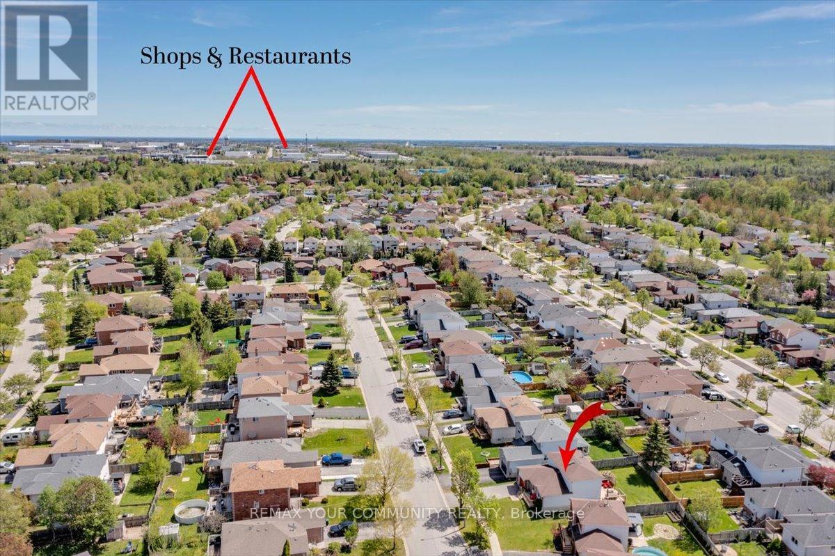 13 WADDINGTON CRESCENT - 35