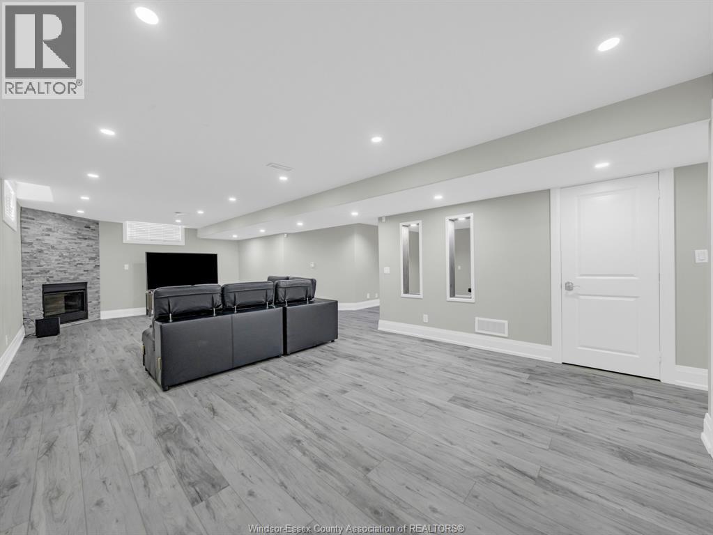 31 Heathview TRAIL - 32