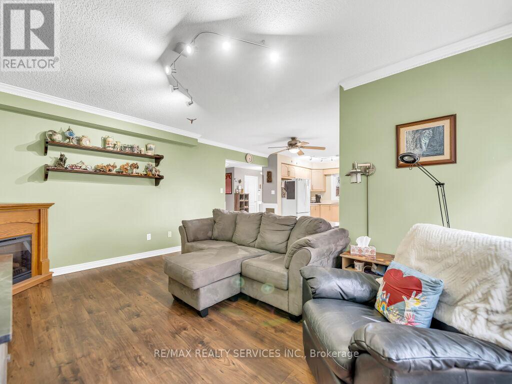 21 FILBERT WAY - 14