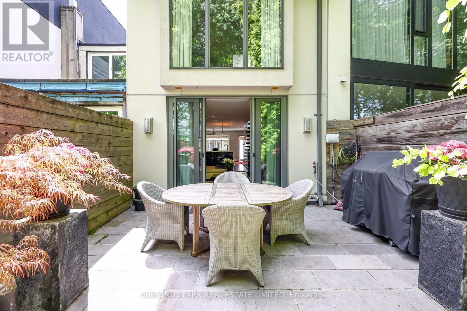 70 SUMMERHILL GARDENS - 33