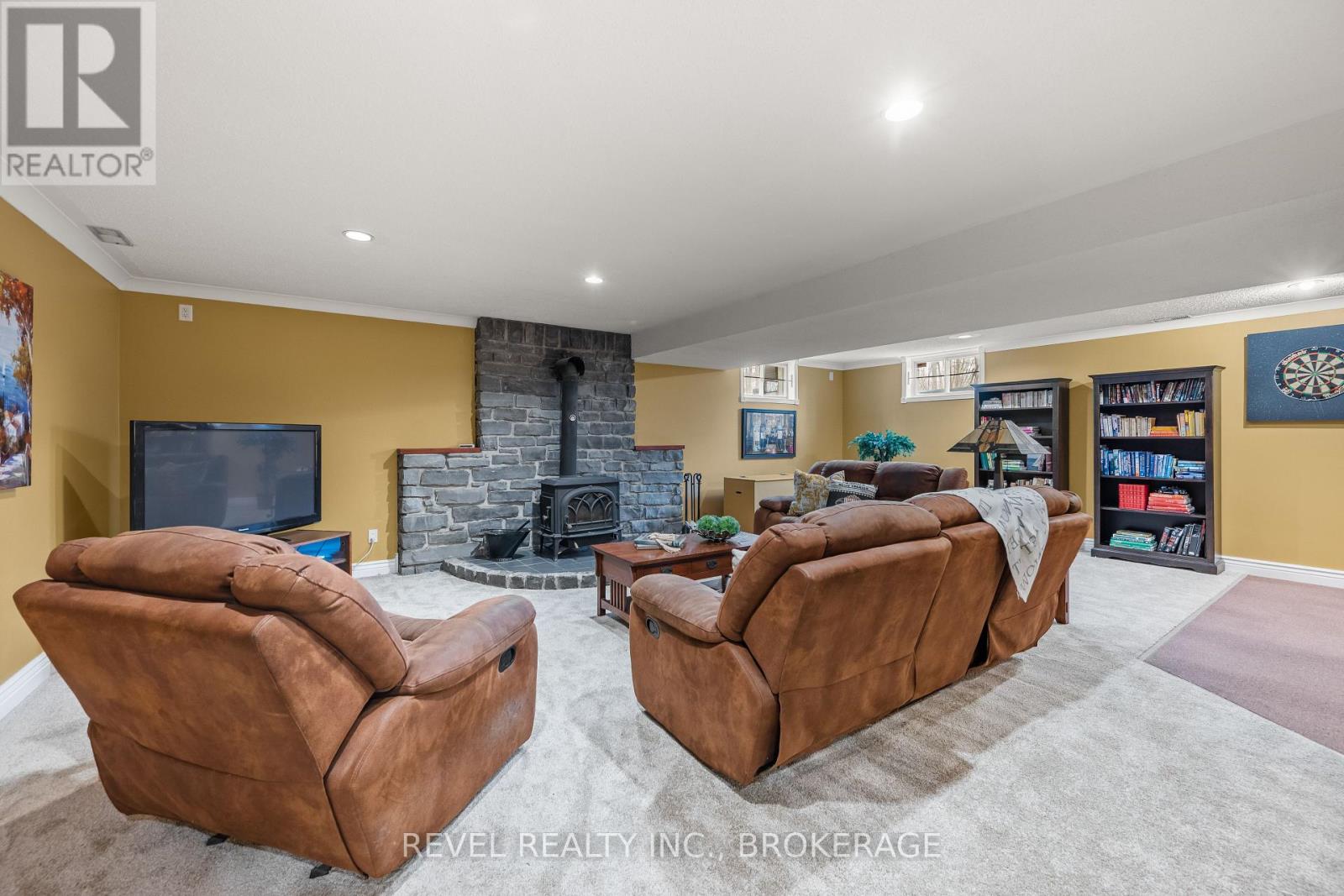 1766 HITCHCOCK DRIVE - 39