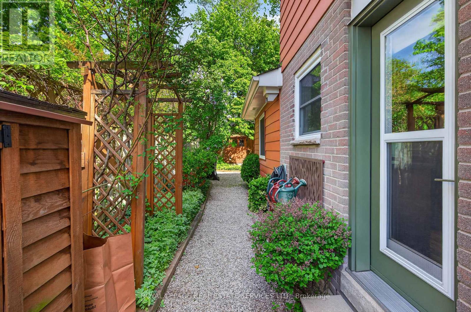 141 OAKDALE DRIVE - 46