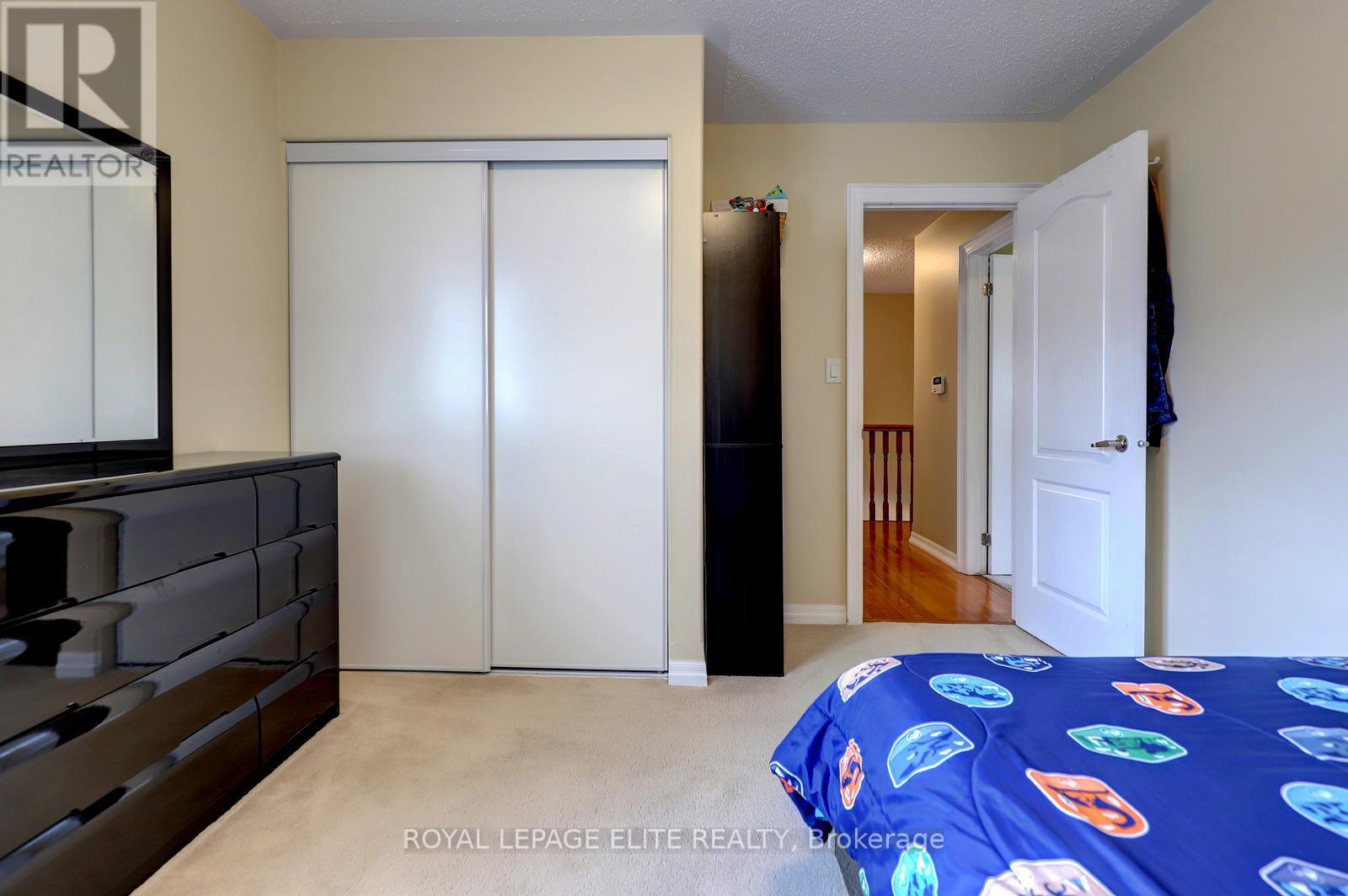 1094 HEPBURN ROAD - 31