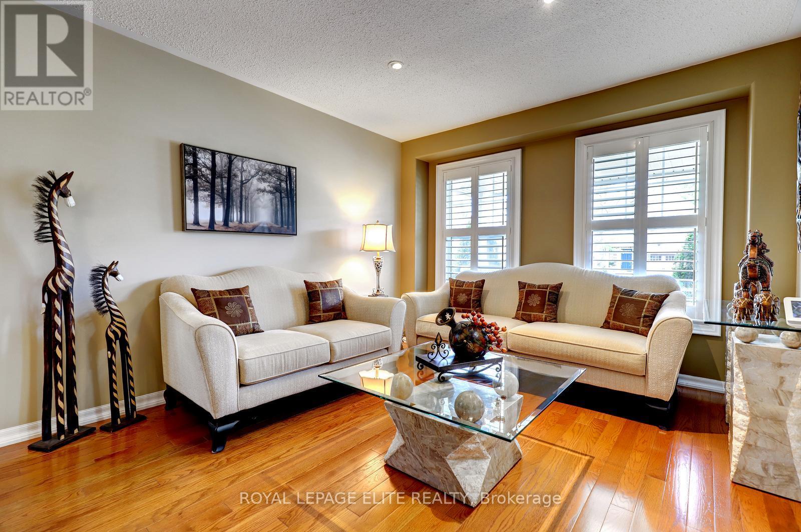 1094 HEPBURN ROAD - 8