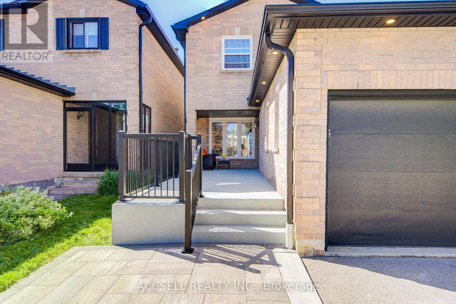 527 WALLENBERG CRESCENT - Image 3