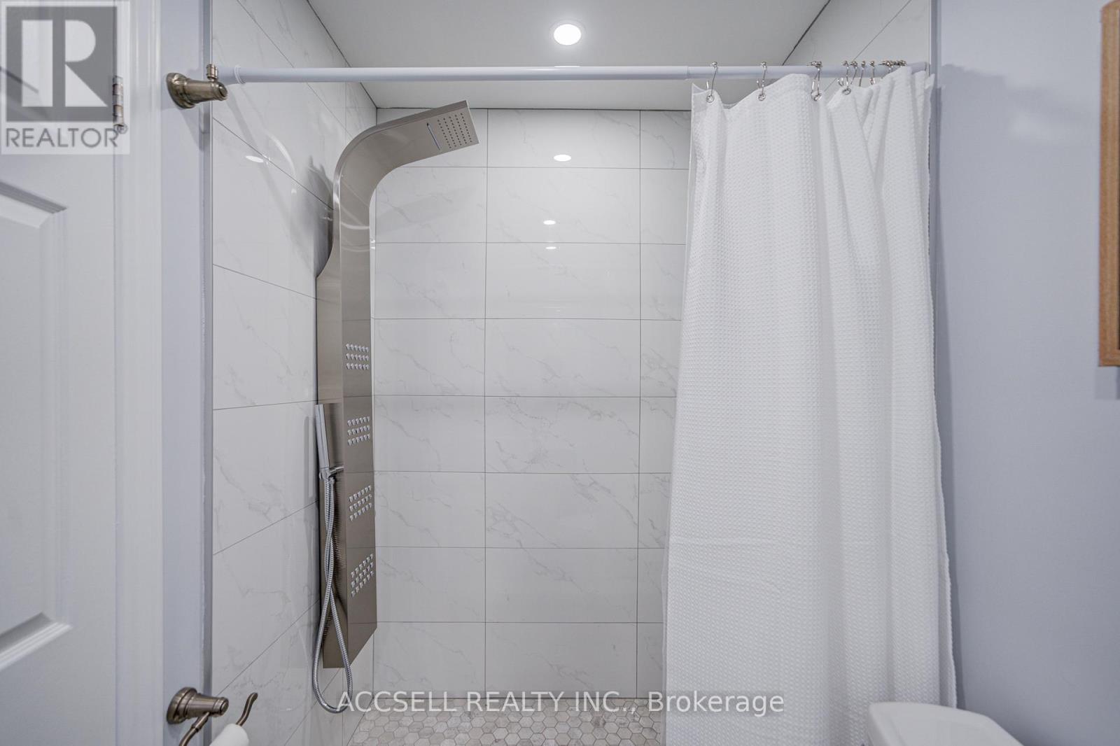527 WALLENBERG CRESCENT - 30