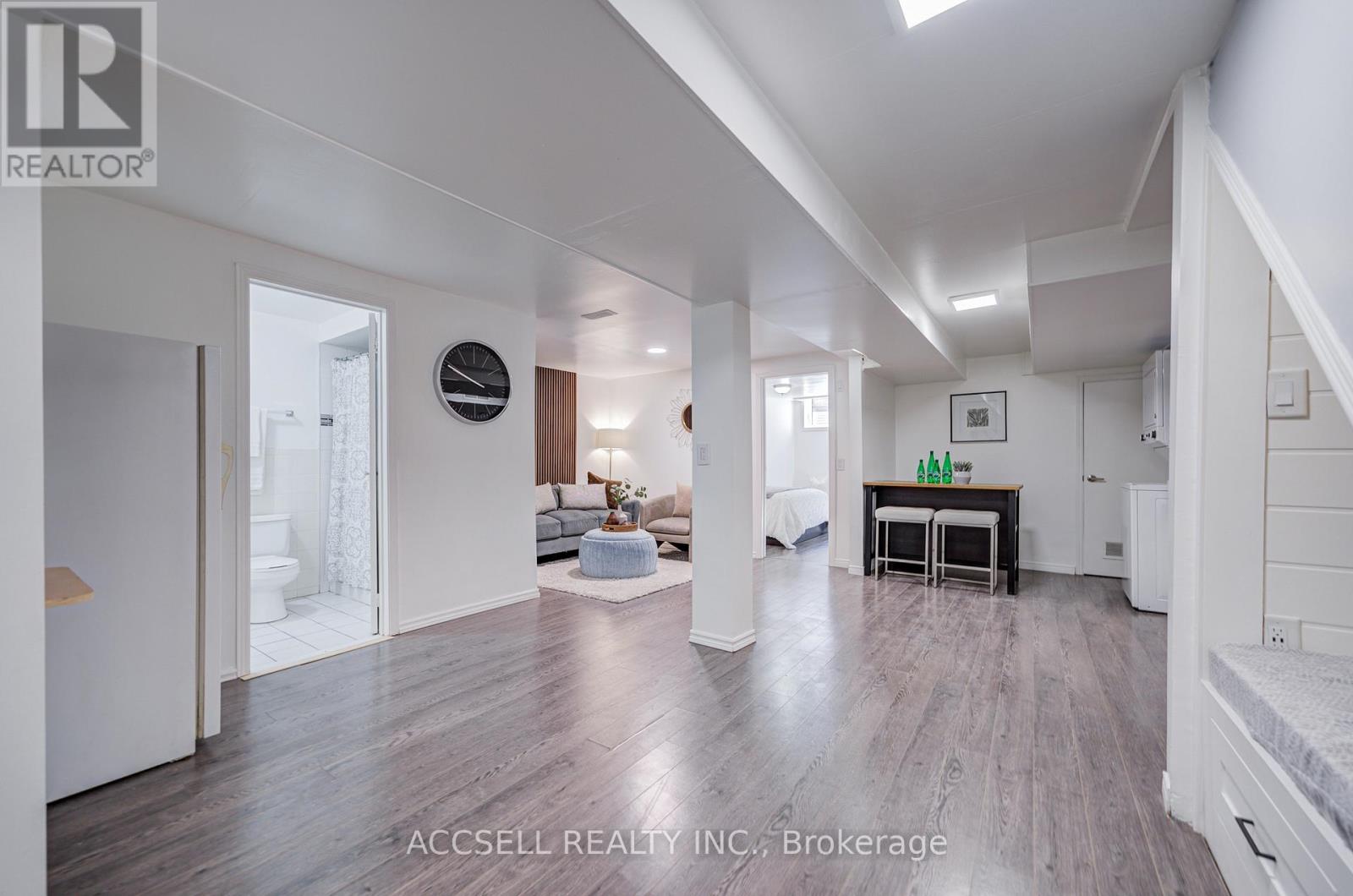 527 WALLENBERG CRESCENT - 37