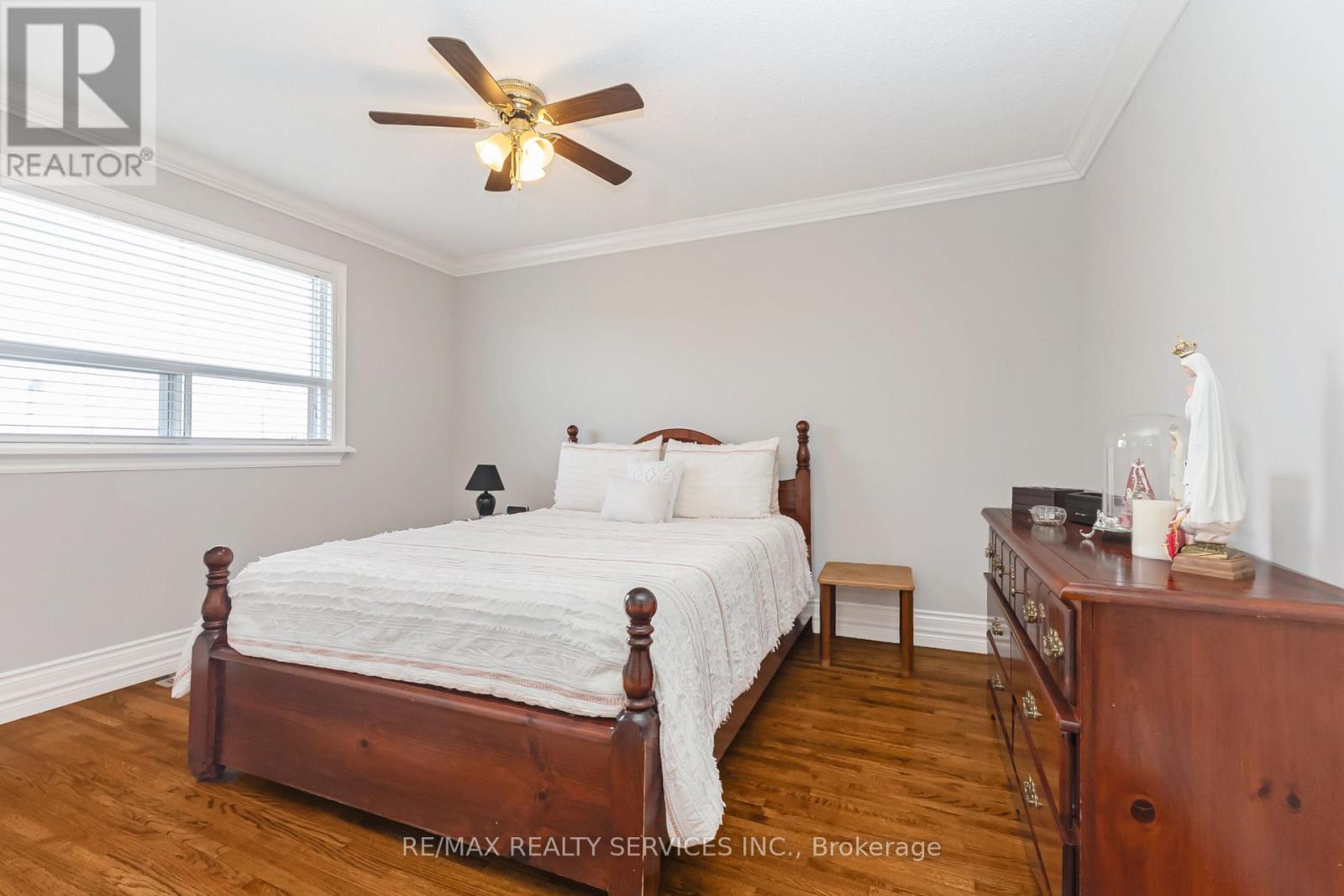 29 CHESTNUT AVENUE - 32