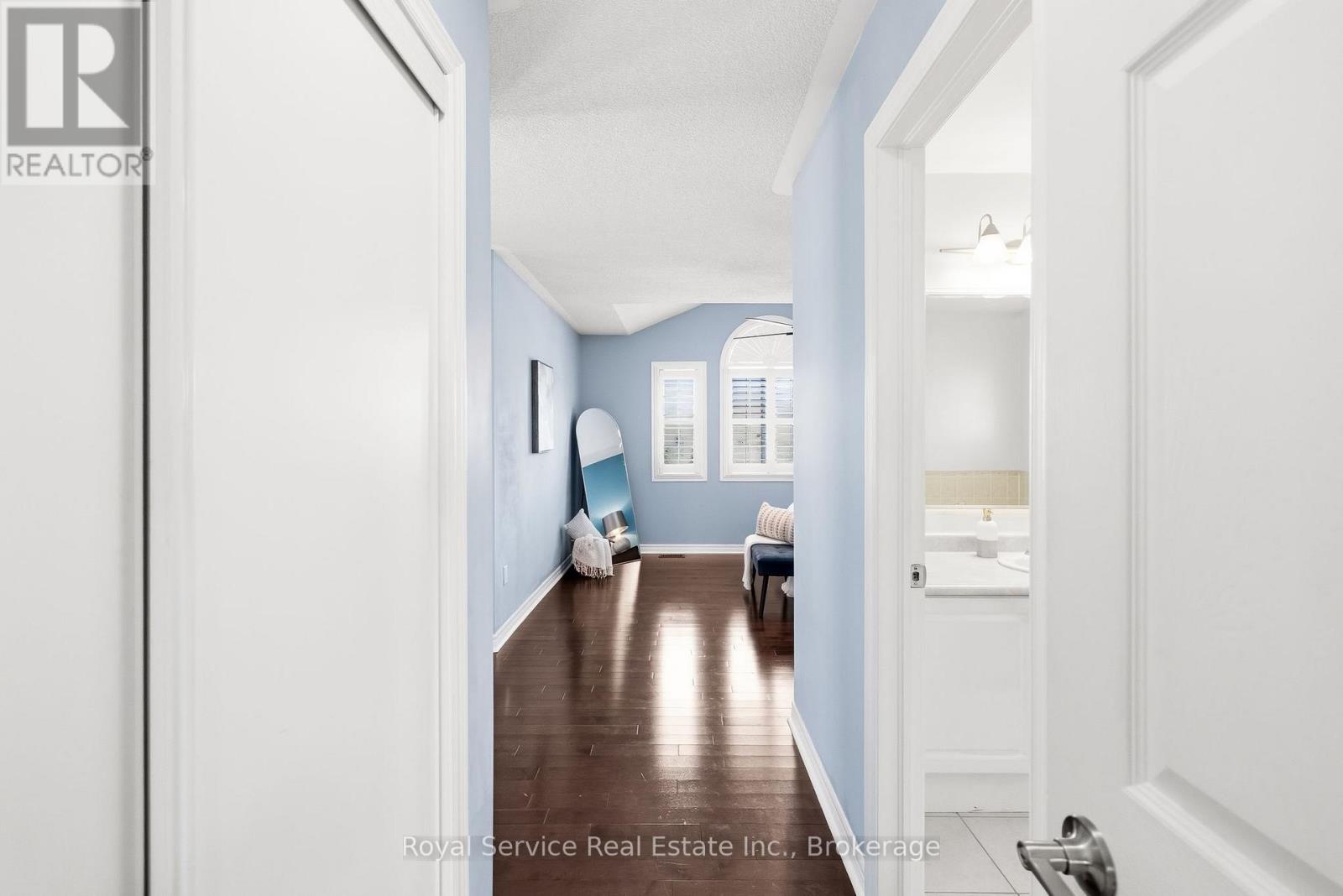 101 RICH CRESCENT - 23