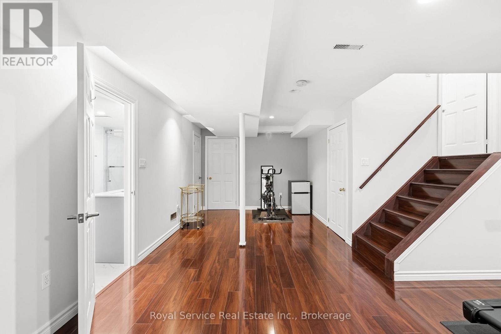 101 RICH CRESCENT - 37