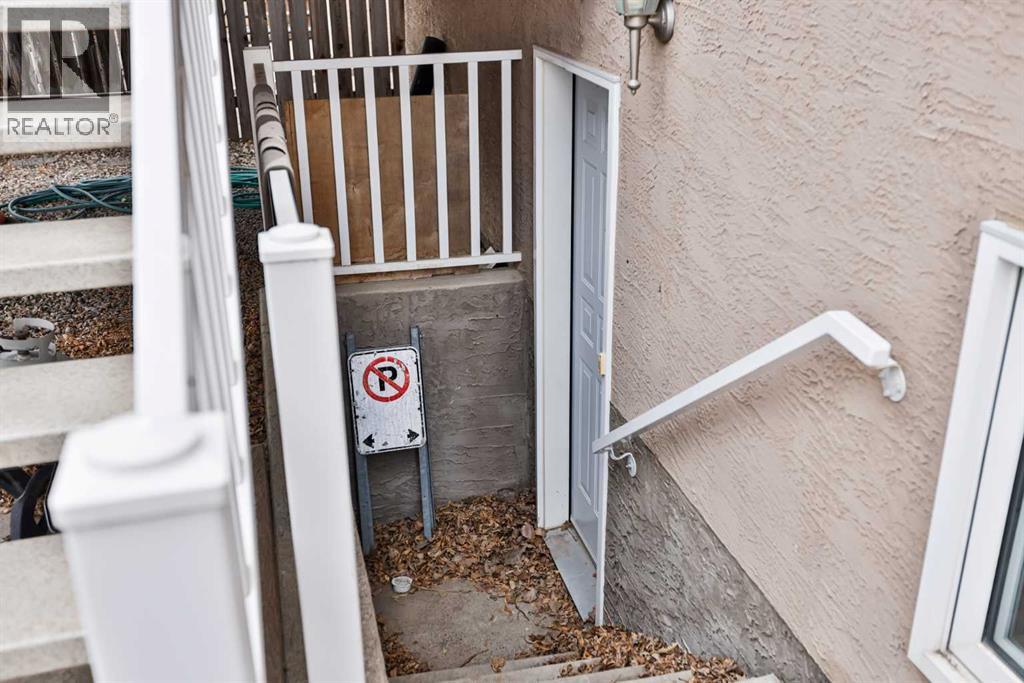 38 St James Crescent N - 27