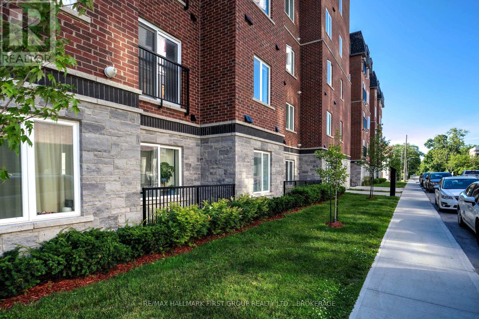 #217 501 FRONTENAC STREET - 4