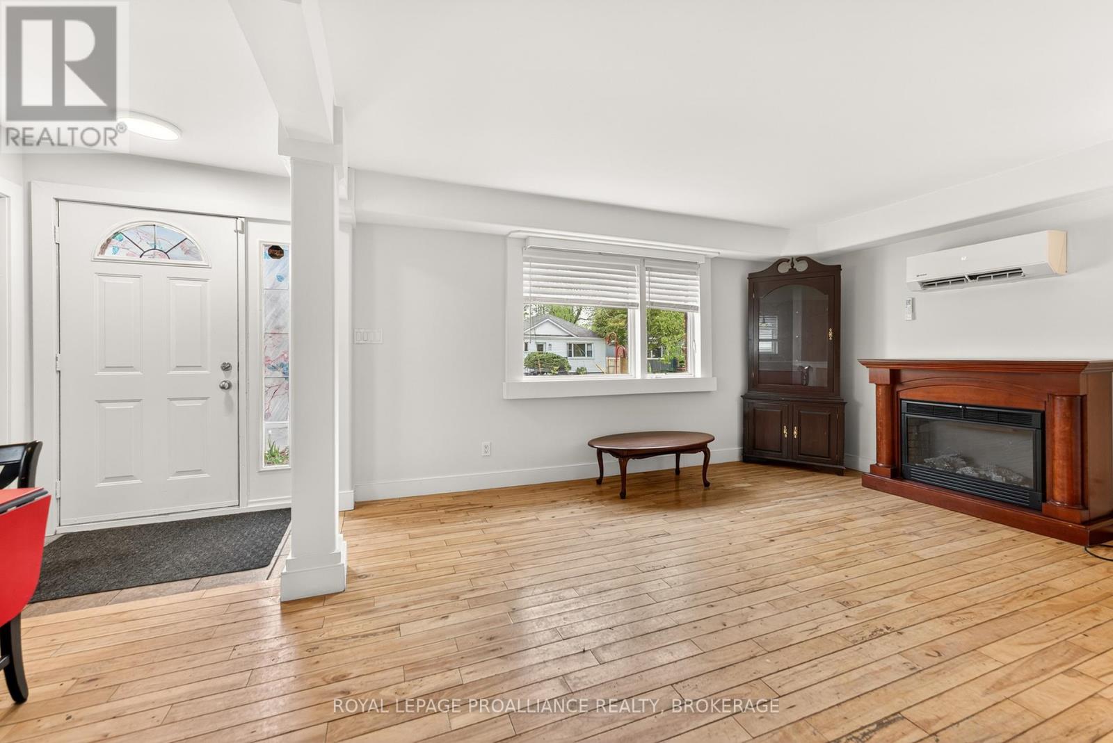 169 CARRUTHERS AVENUE - 12