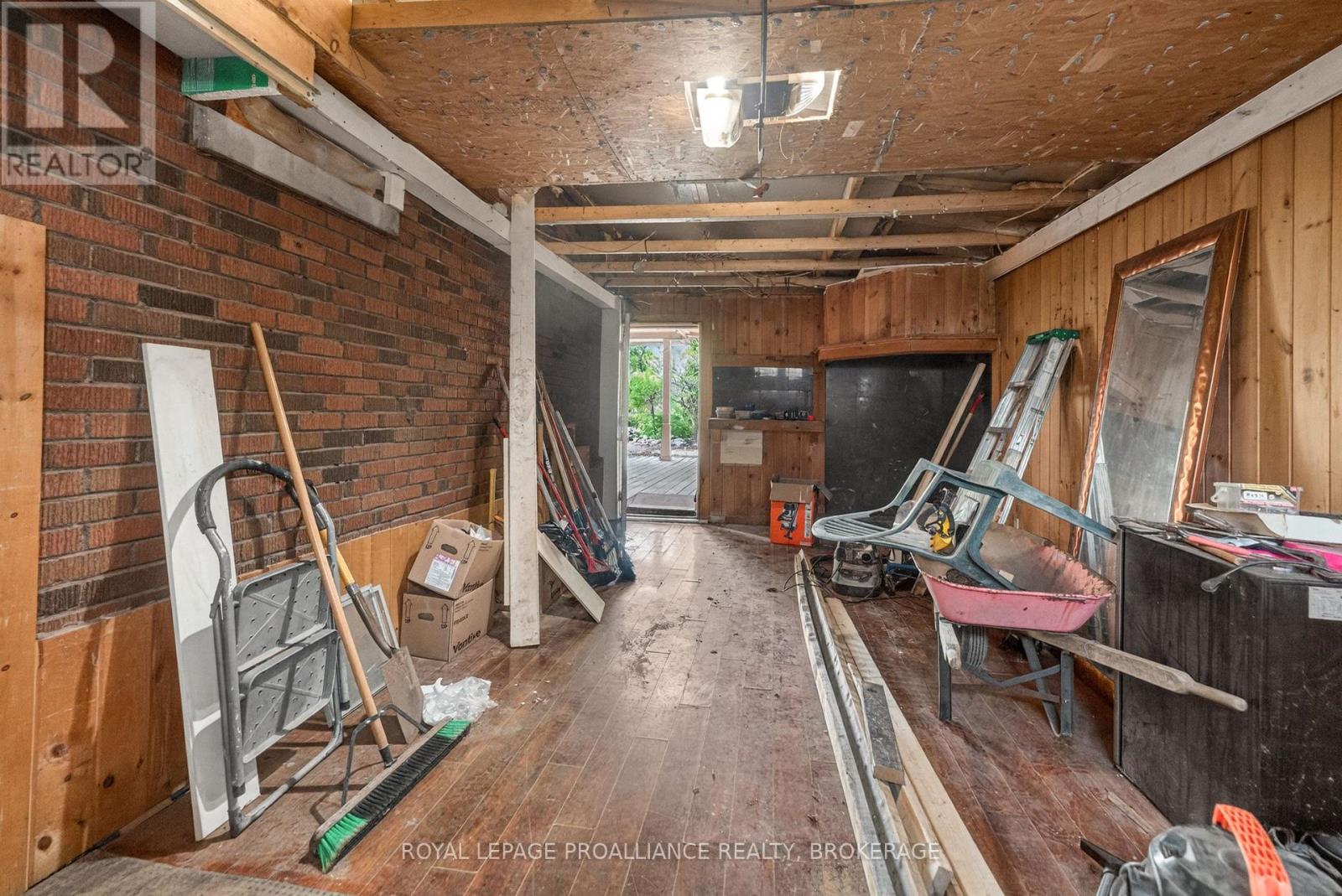 169 CARRUTHERS AVENUE - 47
