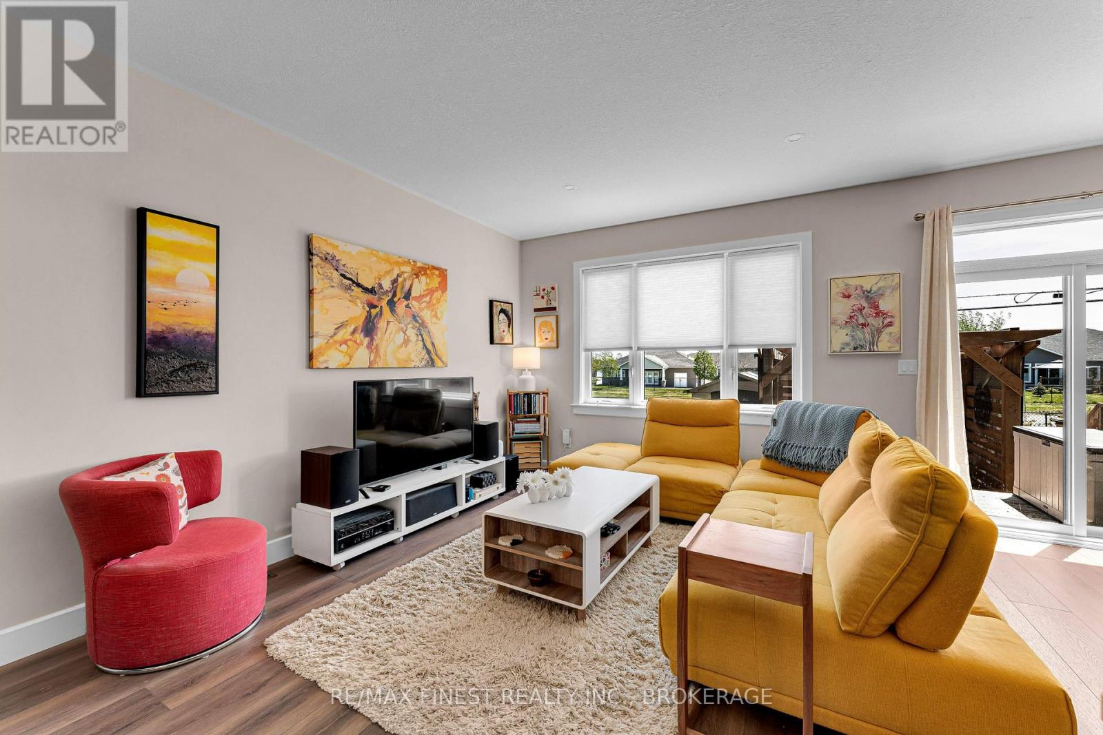 106 DR RICHARD JAMES CRESCENT - 14