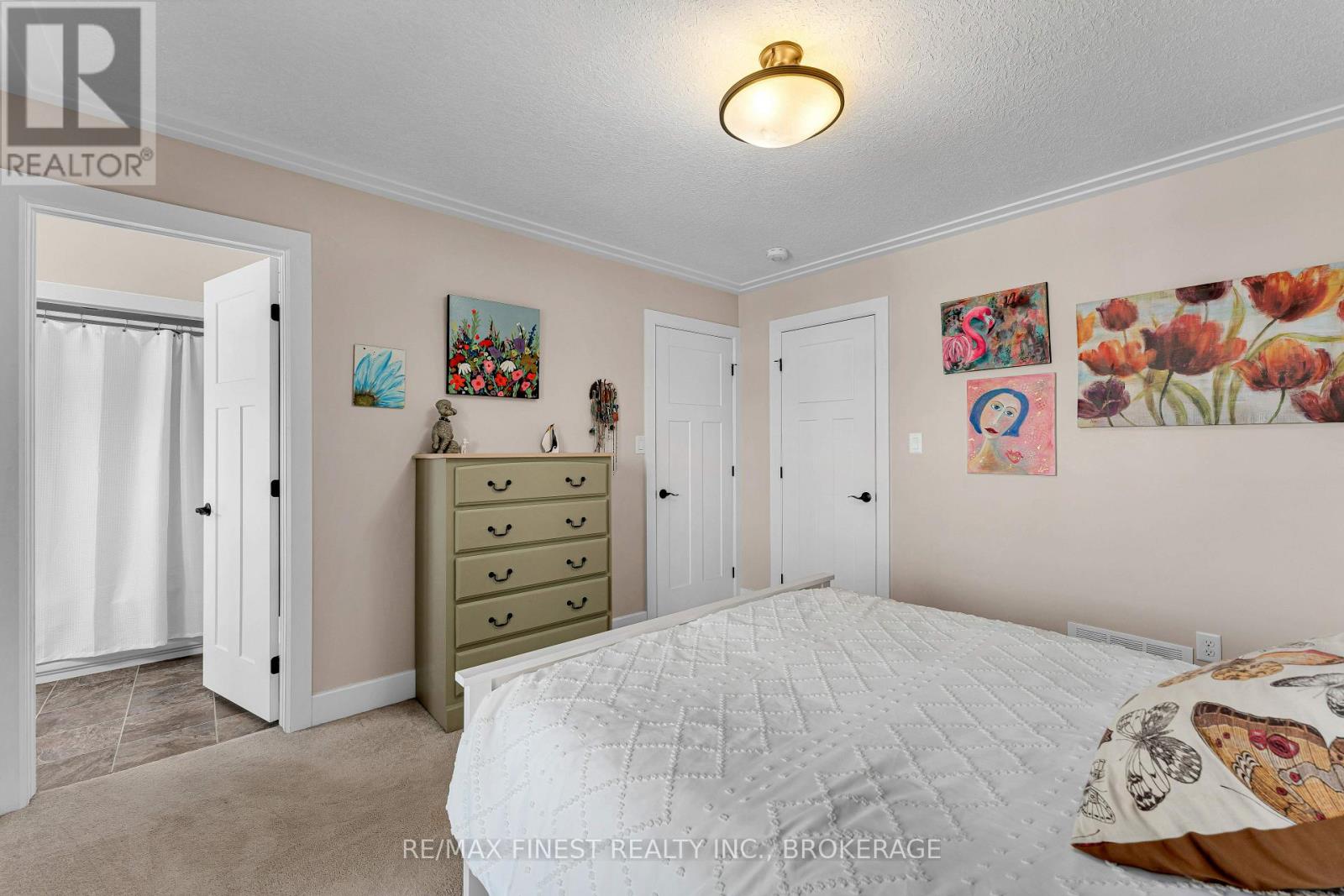 106 DR RICHARD JAMES CRESCENT - 23