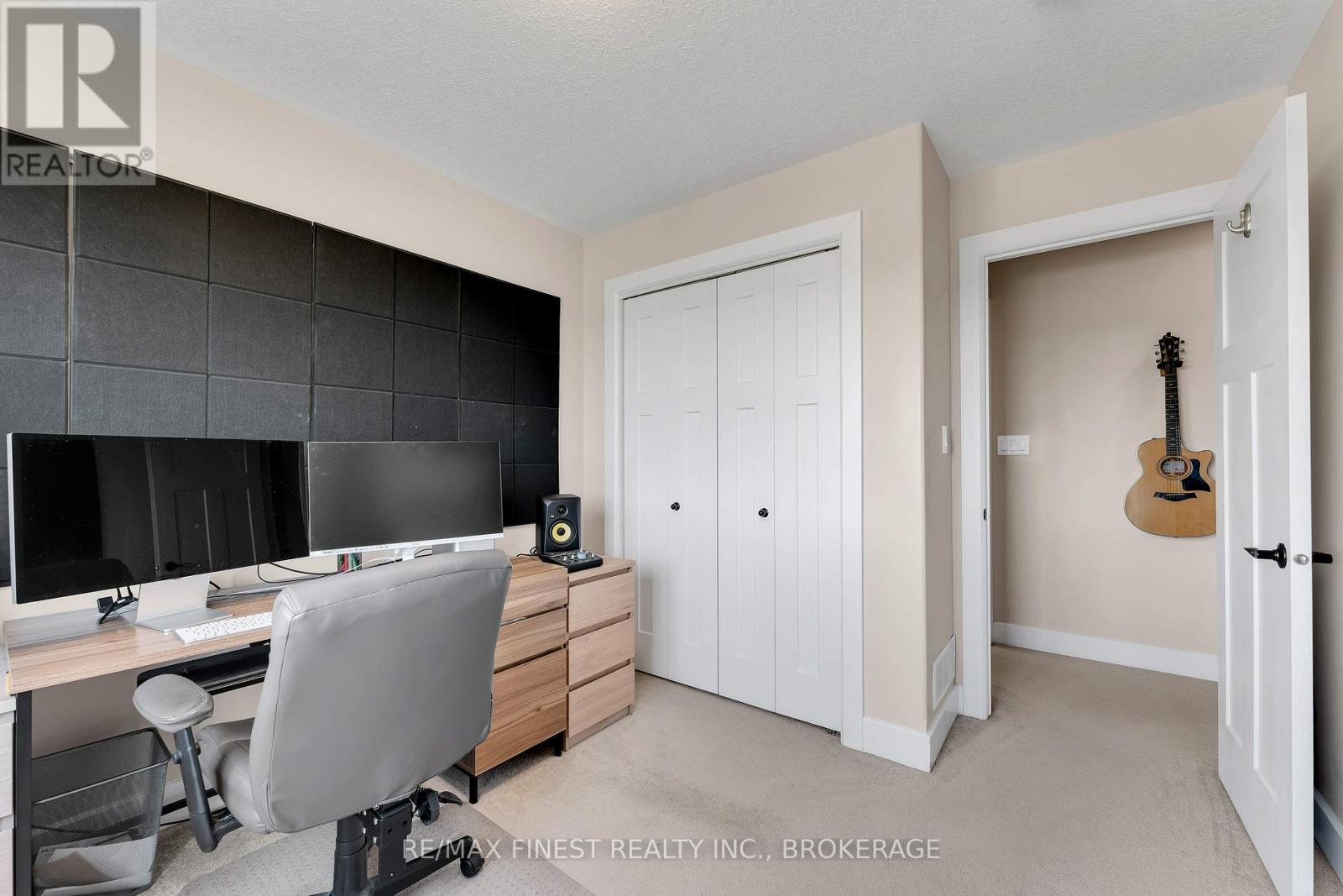 106 DR RICHARD JAMES CRESCENT - 30