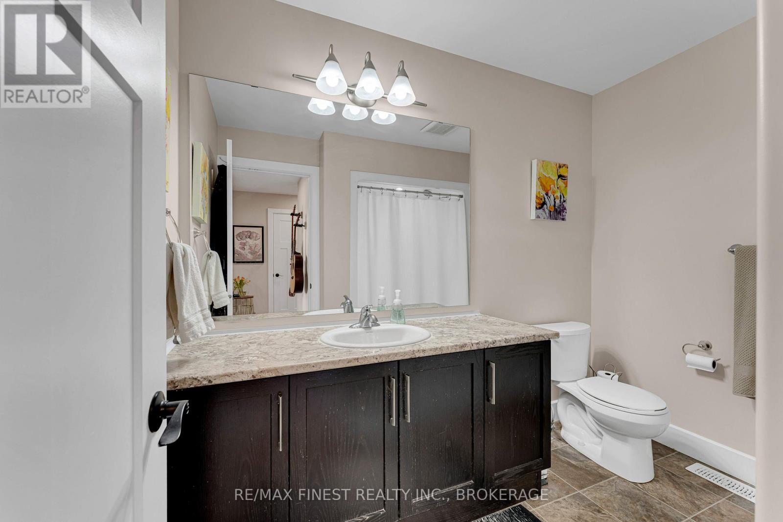 106 DR RICHARD JAMES CRESCENT - 31