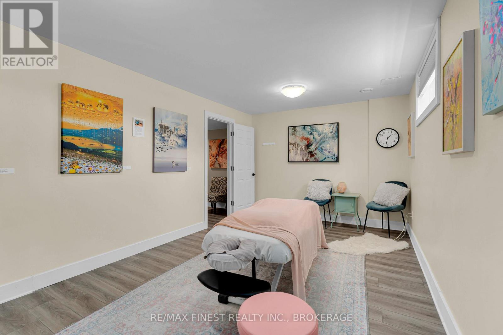 106 DR RICHARD JAMES CRESCENT - 37