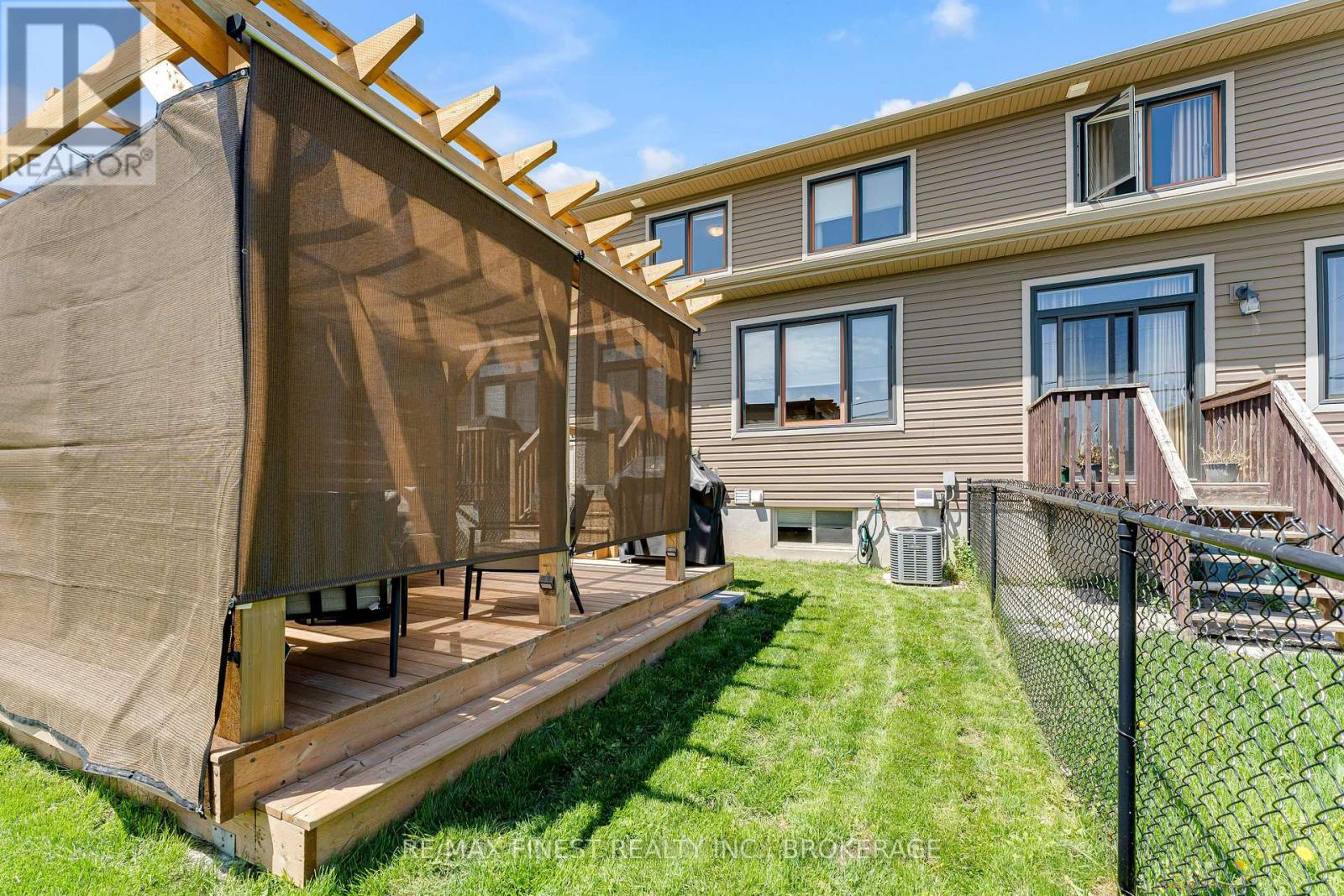 106 DR RICHARD JAMES CRESCENT - 43