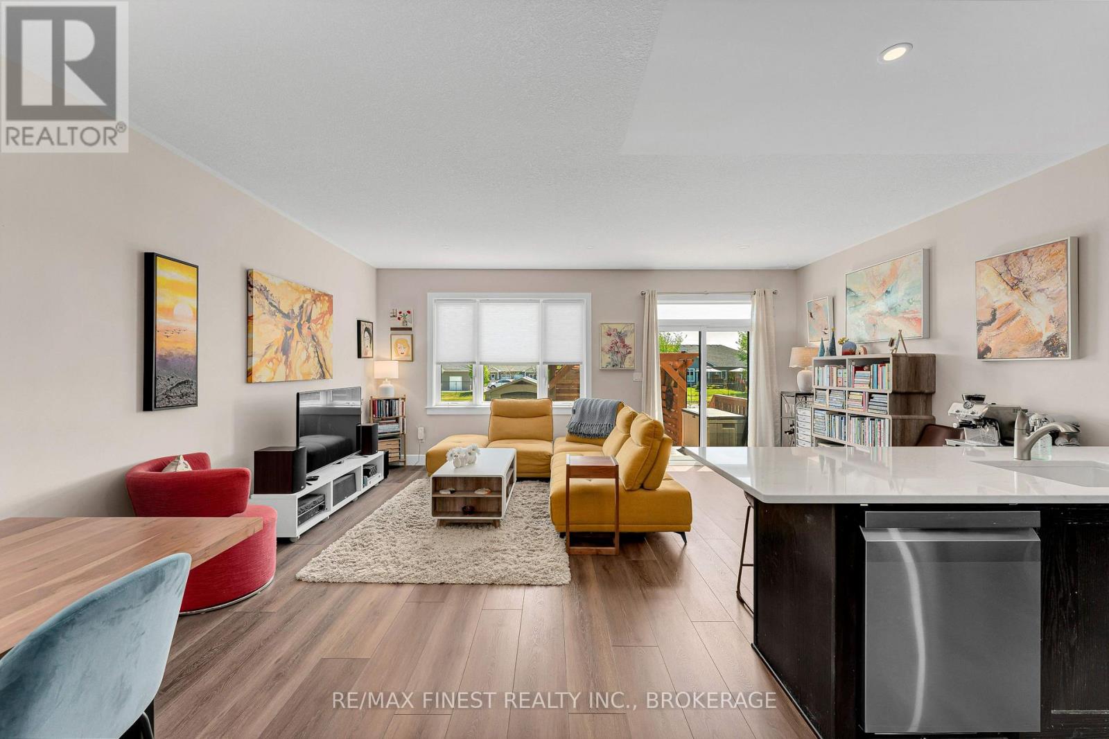 106 DR RICHARD JAMES CRESCENT - 8