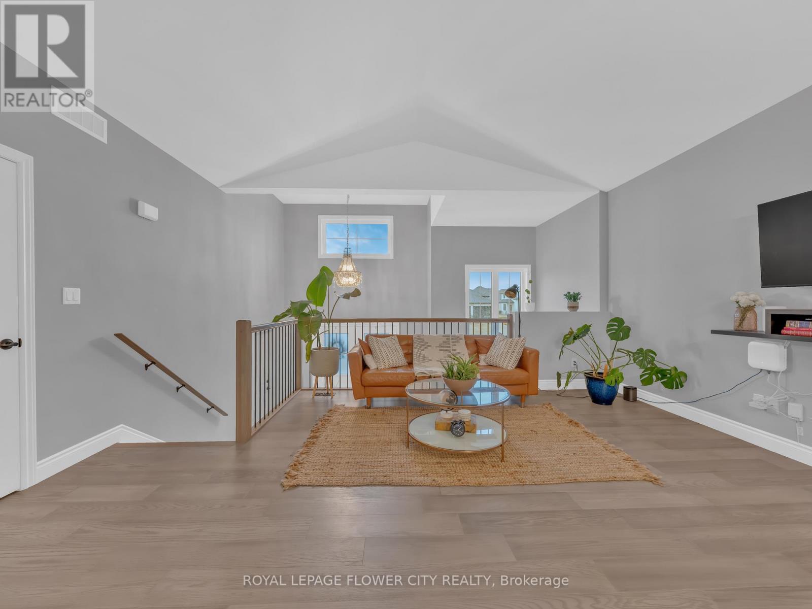 49 KINGSBRIDGE DRIVE - 10