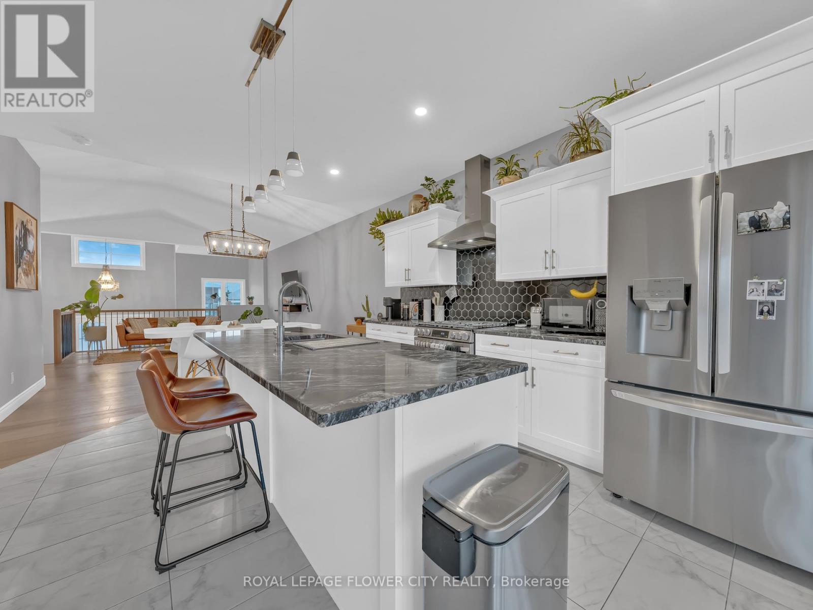 49 KINGSBRIDGE DRIVE - 14