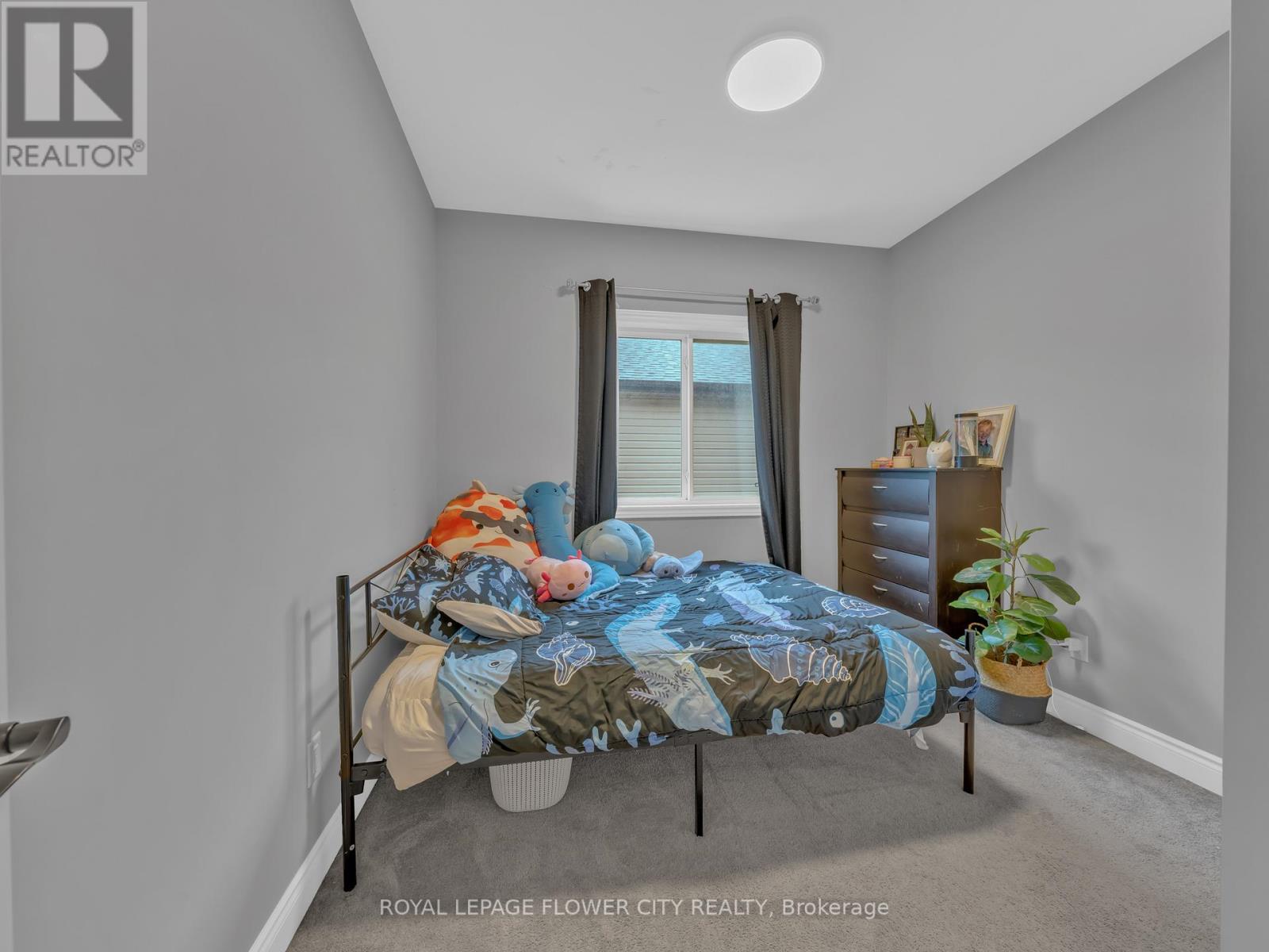 49 KINGSBRIDGE DRIVE - 20