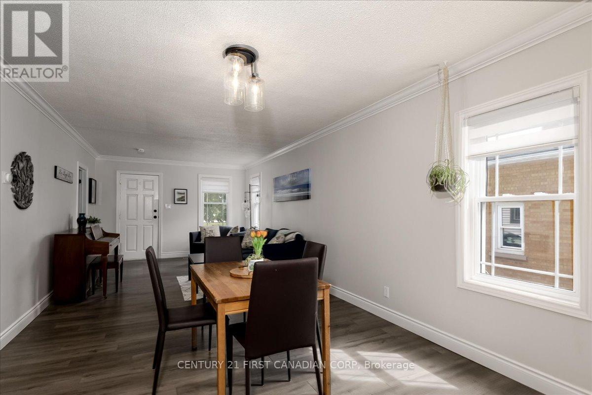 747 WHETTER AVENUE - 17