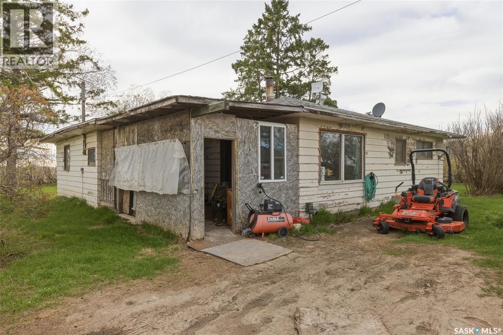 Hagel Acreage Rosthern - 24