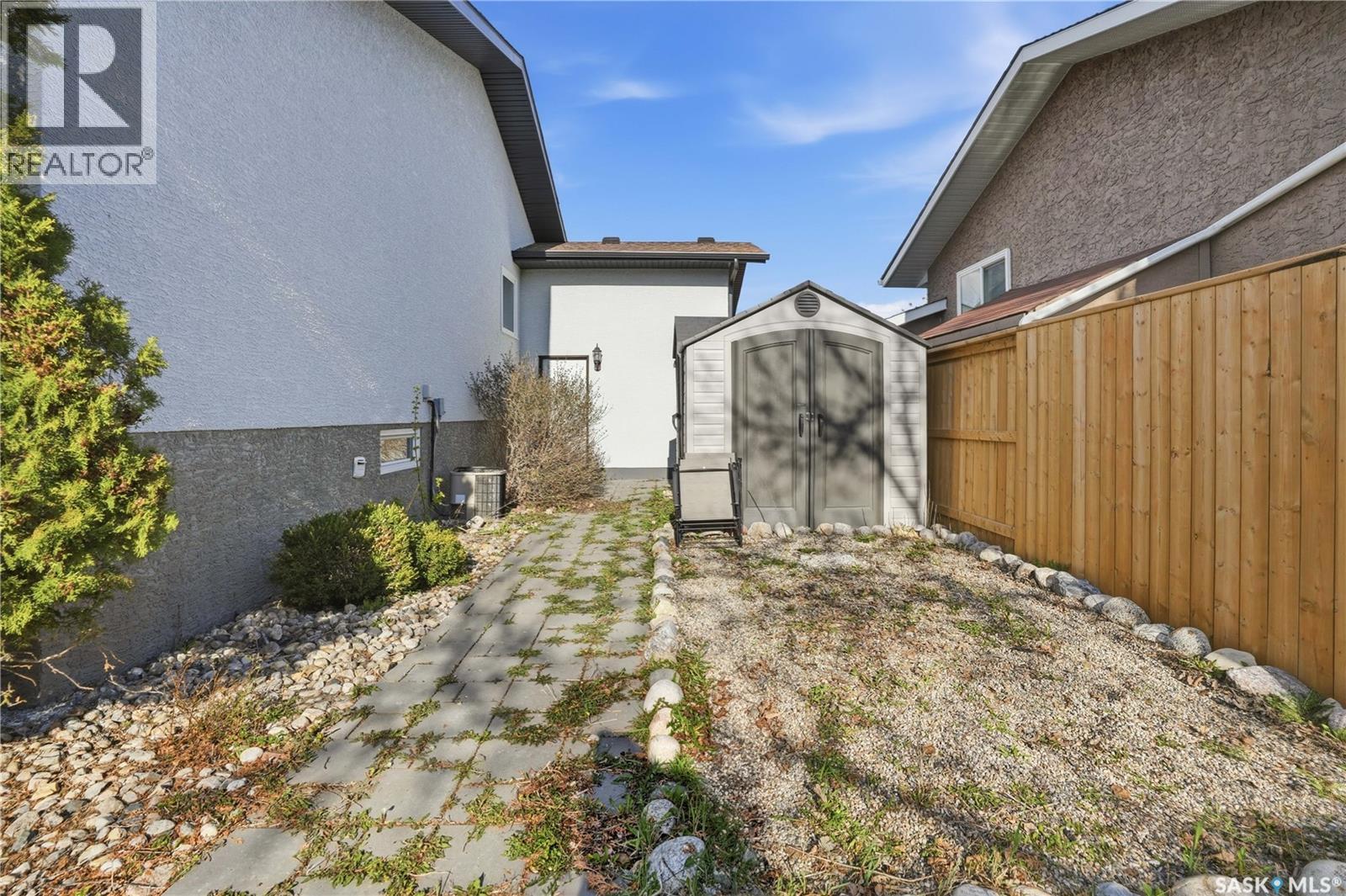 5851 Ehrle CRESCENT - 38