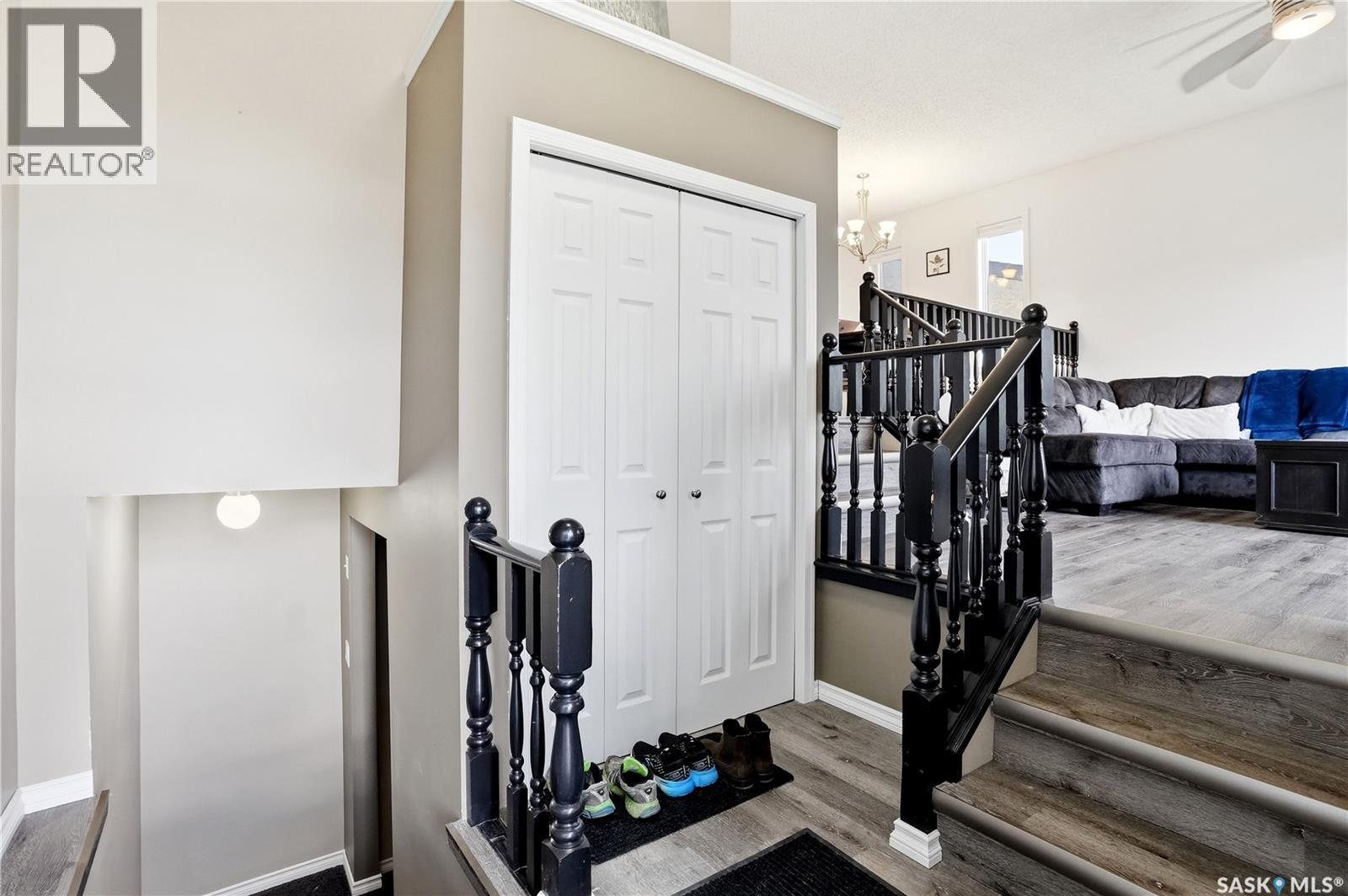 5851 Ehrle CRESCENT - 4