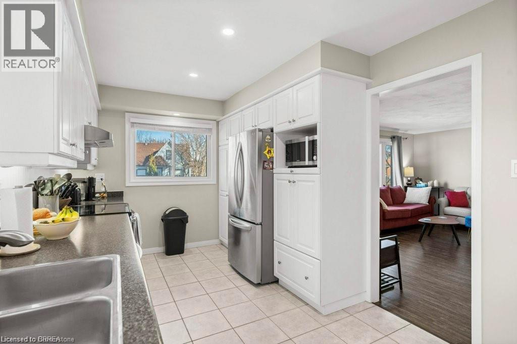 5 HAMPTON Street, Brantford, Ontario, N3S7J2 — Photo 4
