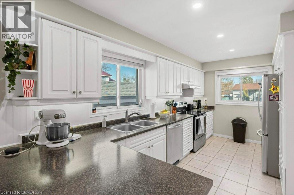 5 HAMPTON Street, Brantford, Ontario, N3S7J2 — Photo 5
