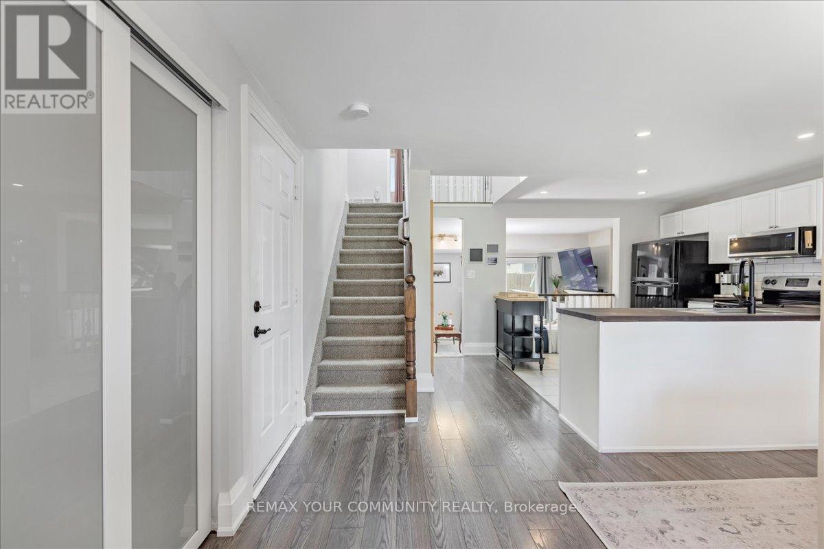 13 WADDINGTON CRESCENT - 7