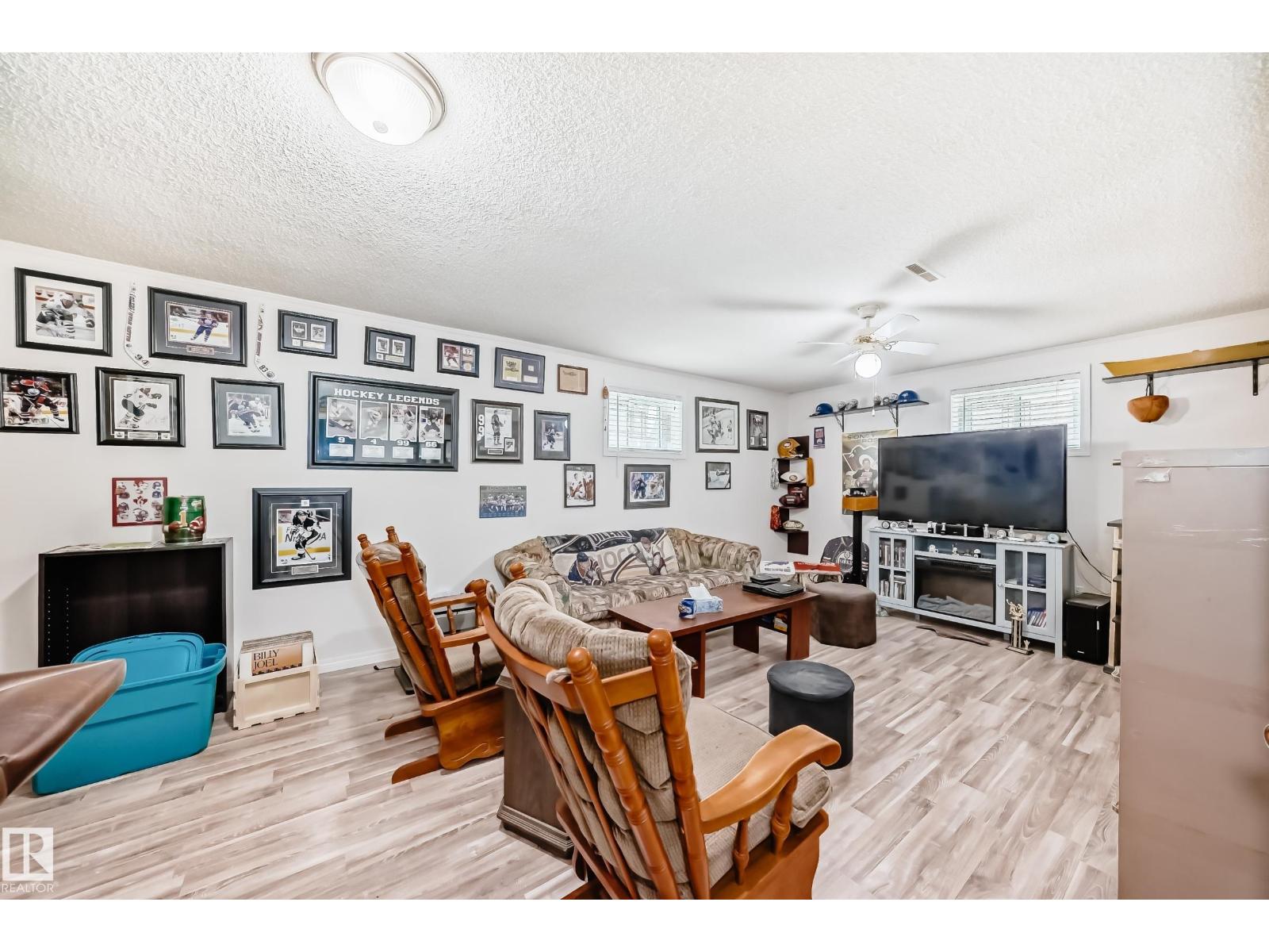 4006 115 AV NW - 27