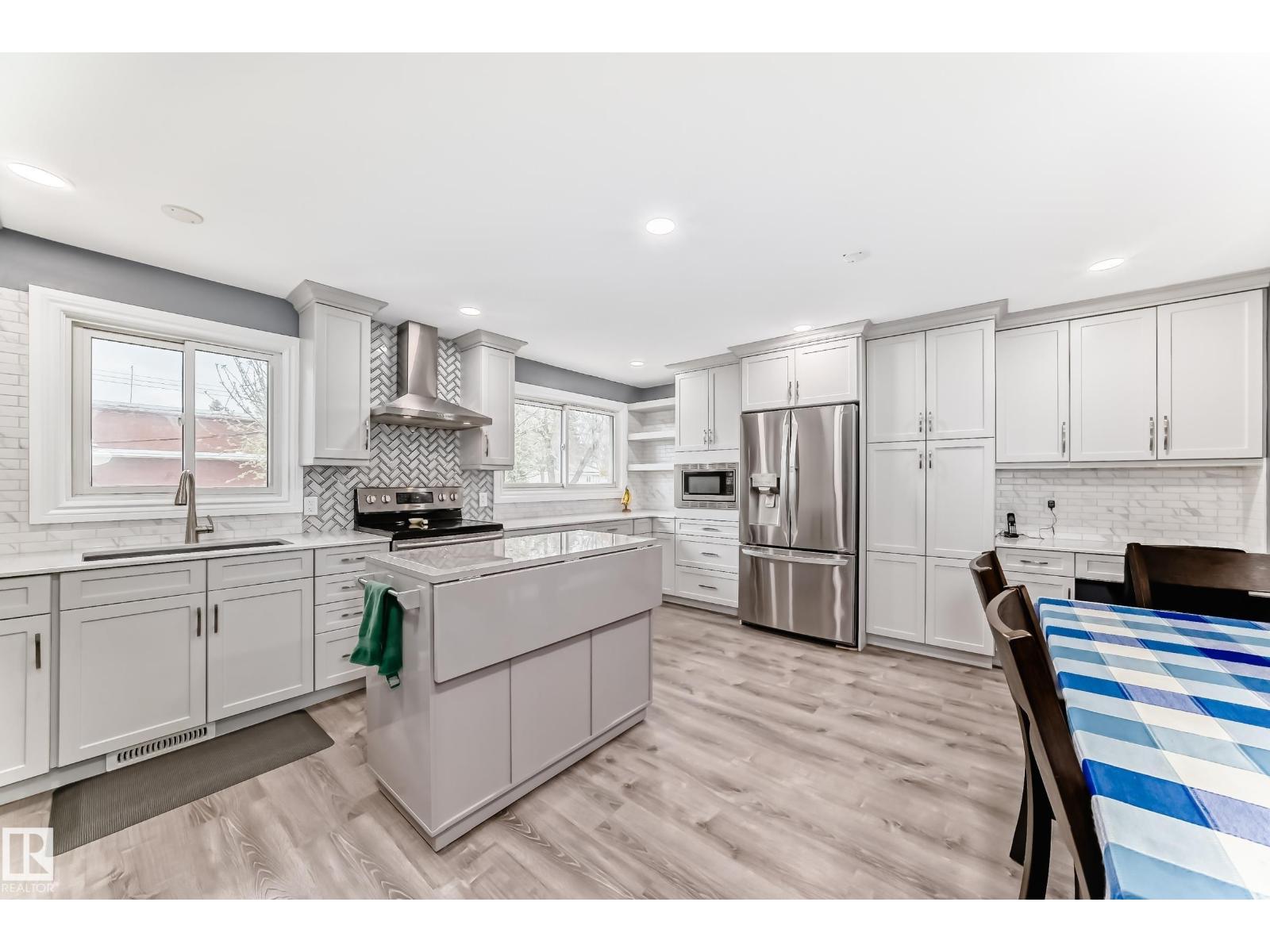 4006 115 AV NW - 10