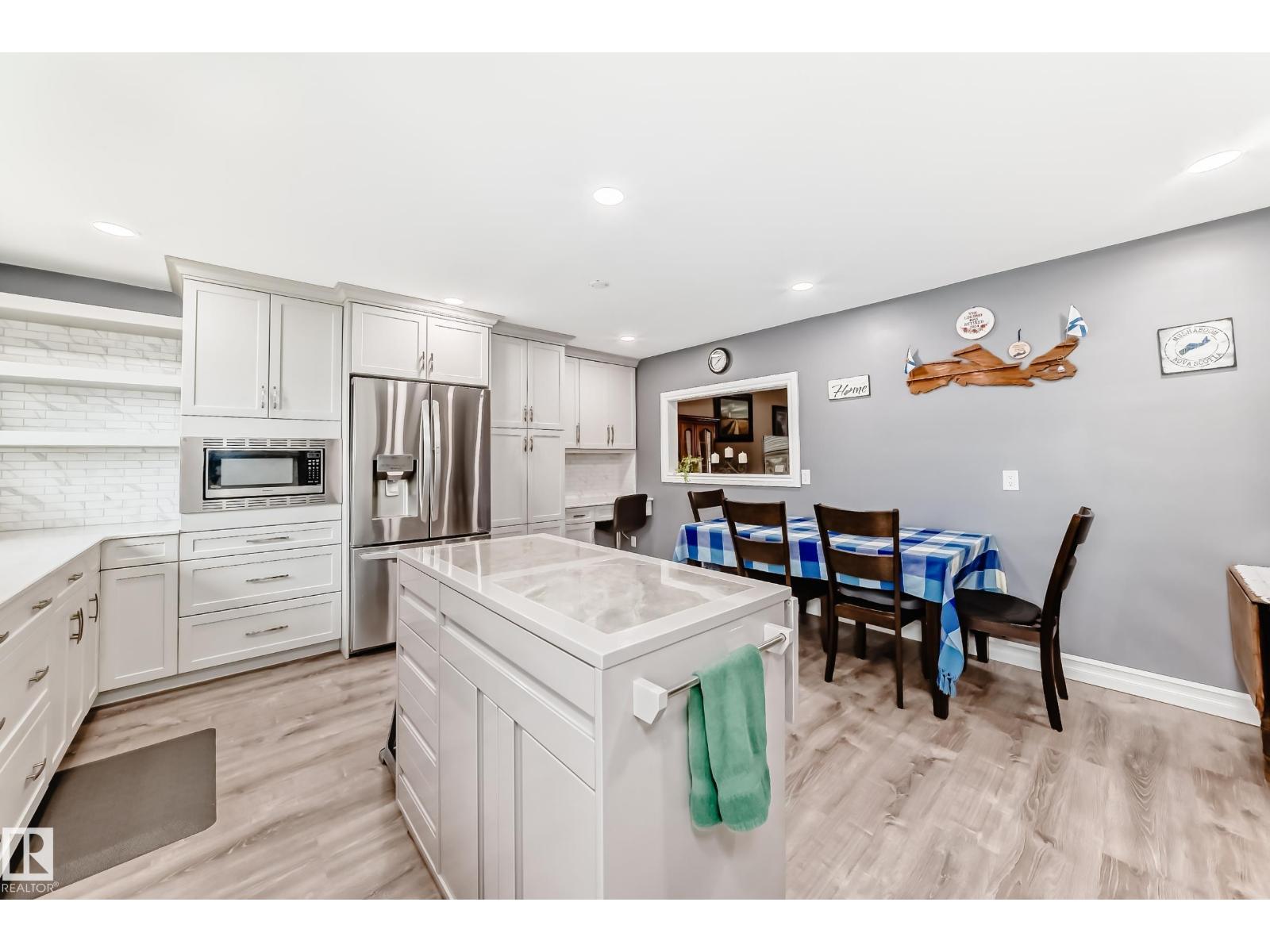 4006 115 AV NW - 5
