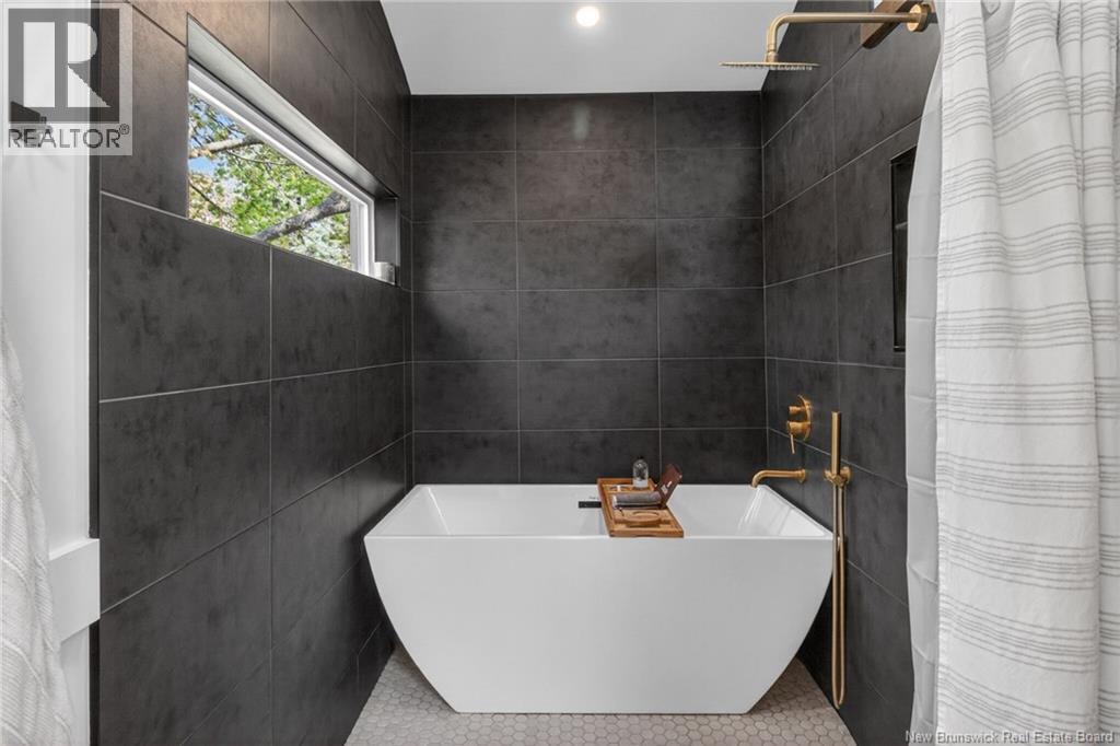 112 Pleasant Street - 31