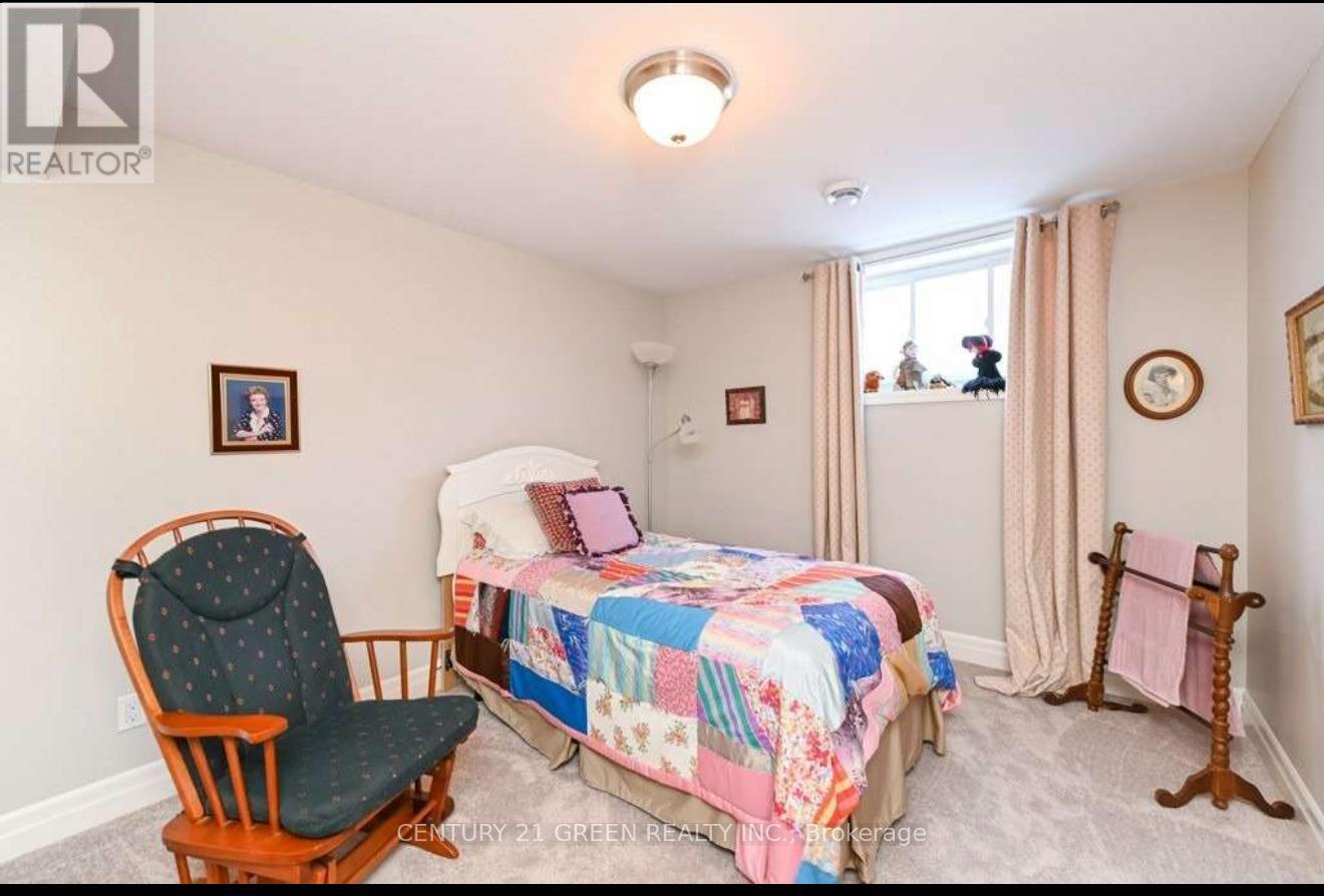 100 SPRUCE GARDENS COURT - 21