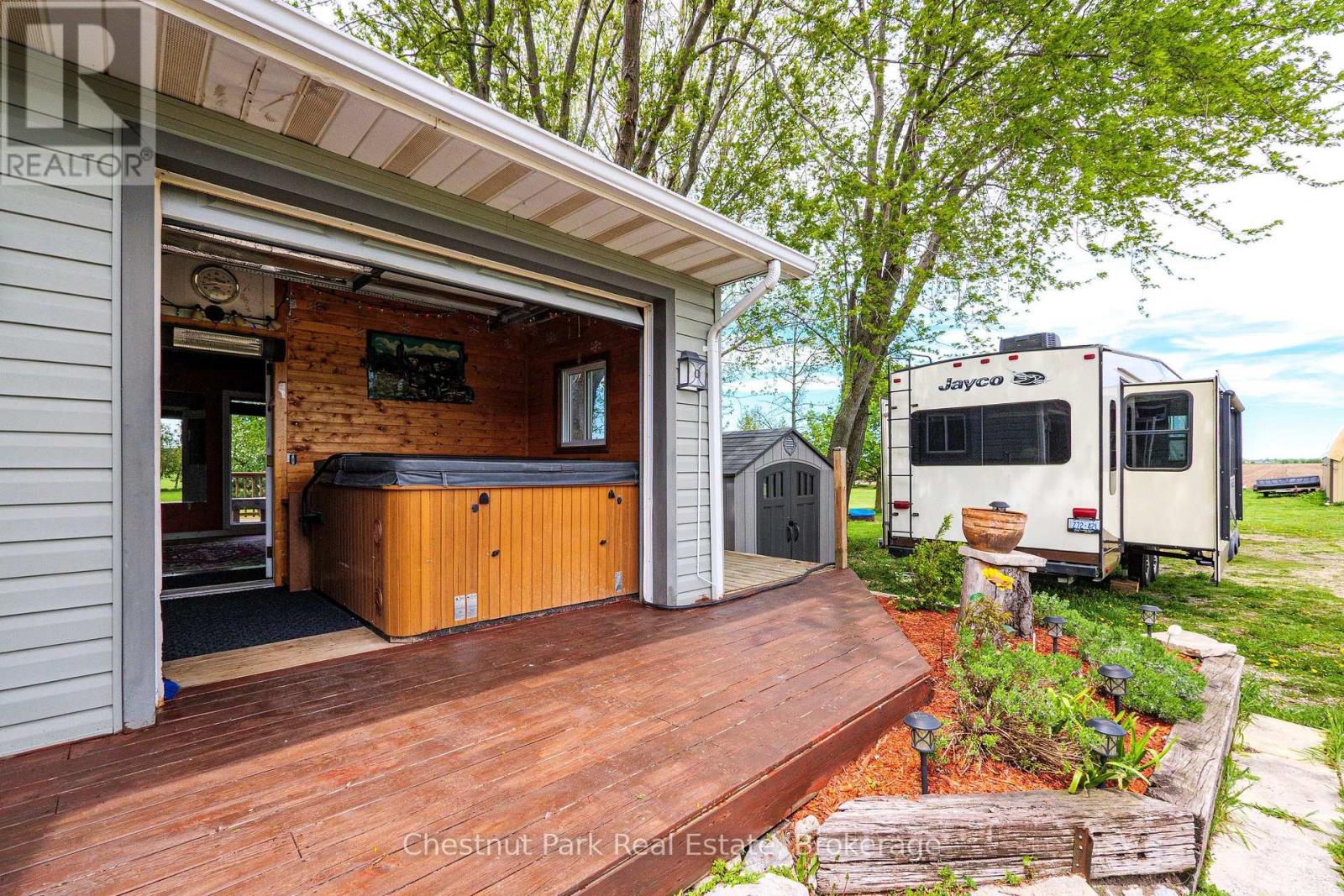 3932 BRUCE ROAD 6 - 28