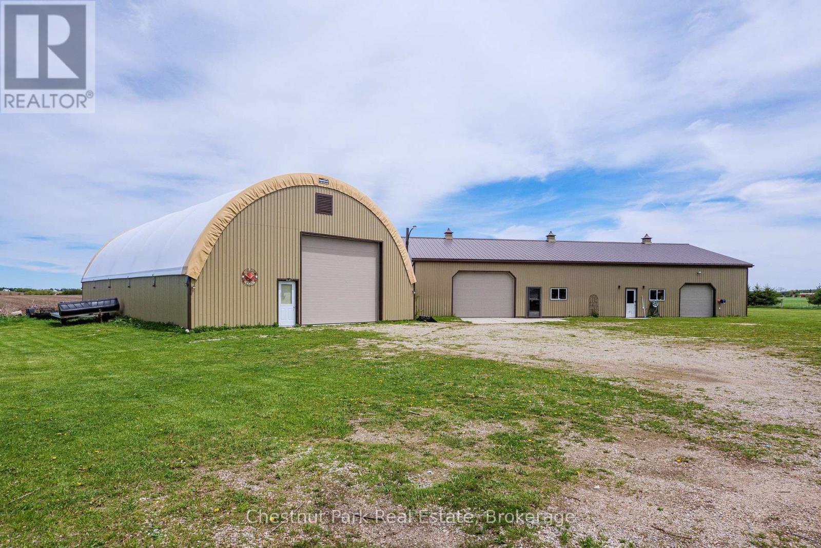 3932 BRUCE ROAD 6 - 3