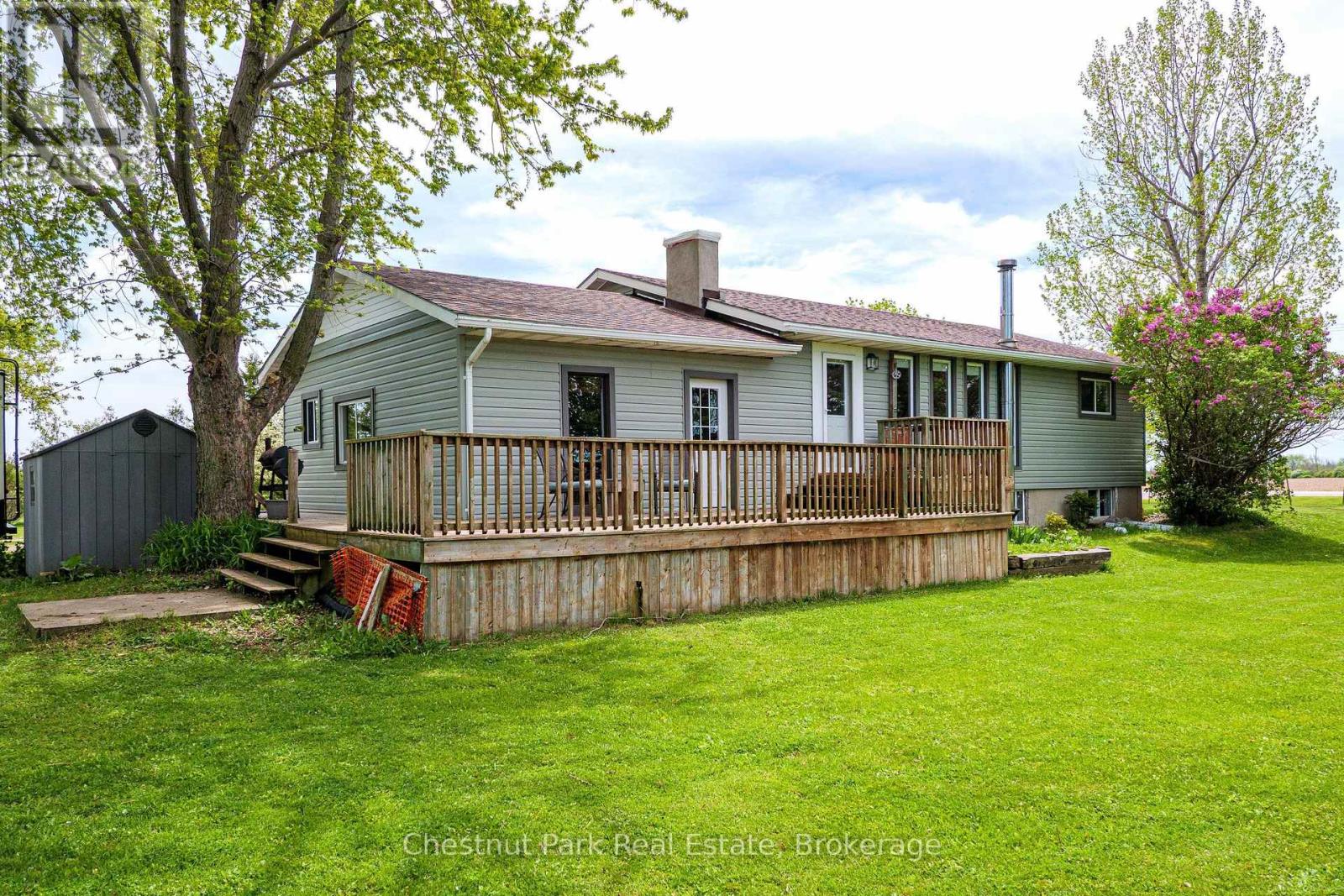 3932 BRUCE ROAD 6 - 34