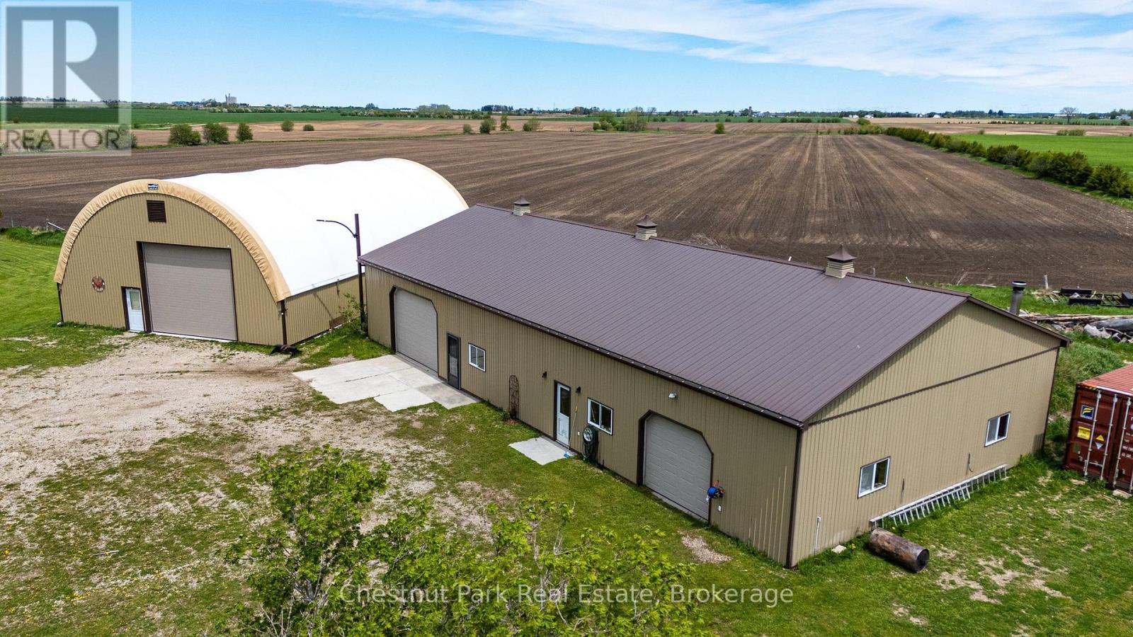 3932 BRUCE ROAD 6 - 40