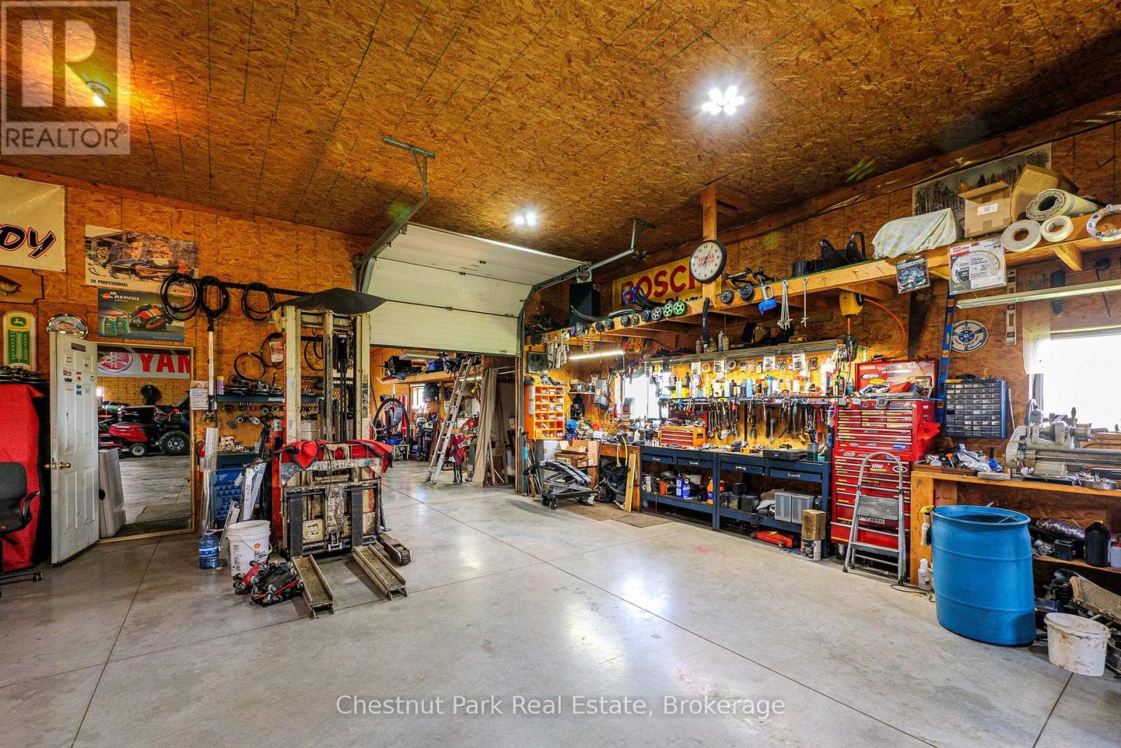 3932 BRUCE ROAD 6 - 45