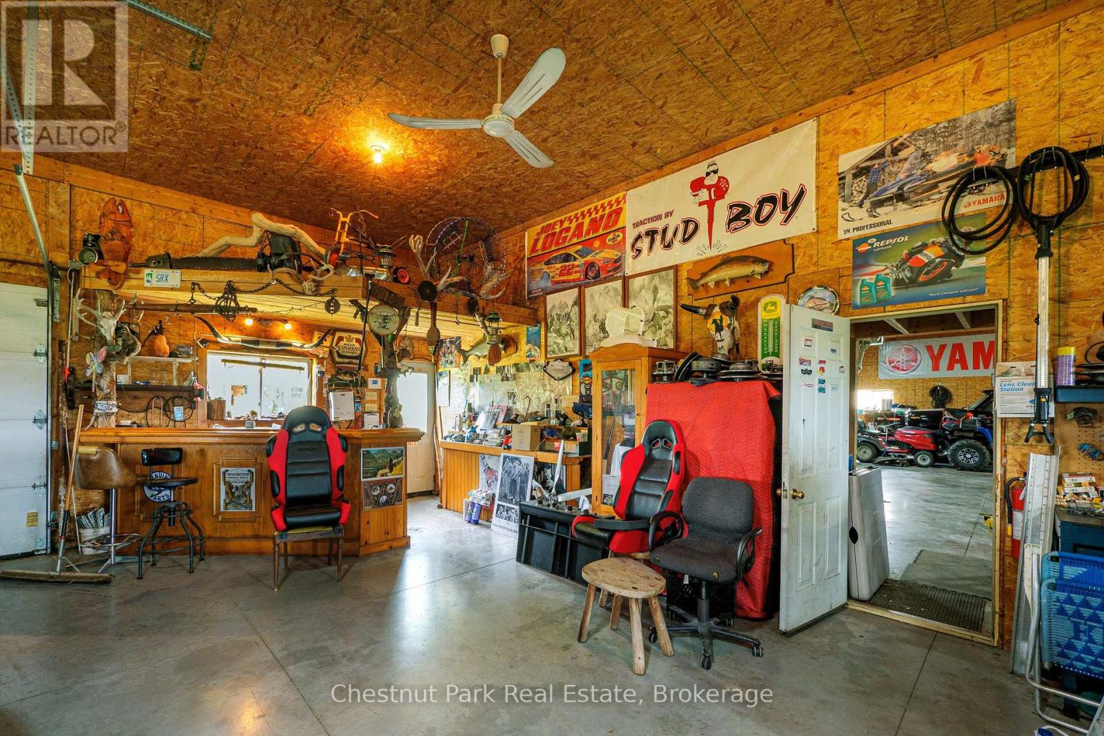 3932 BRUCE ROAD 6 - 46